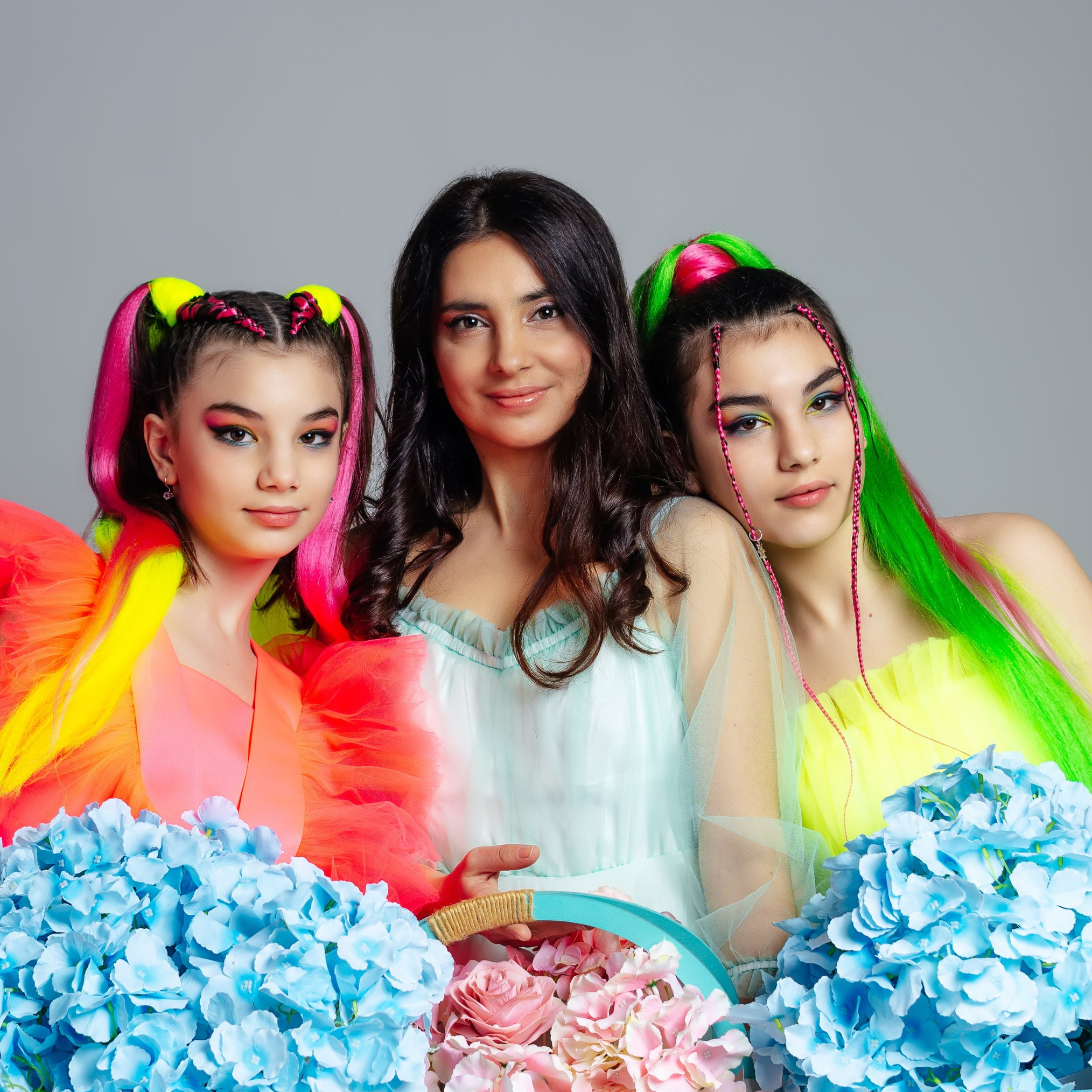 Контакты. Плетение афрокос, дред, брейдов