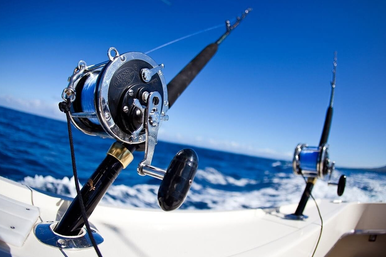 Рыбалка на яхте Аренда Яхты в Сочи Яхтанаморе YACHTNAMORE YACHTANAMORE