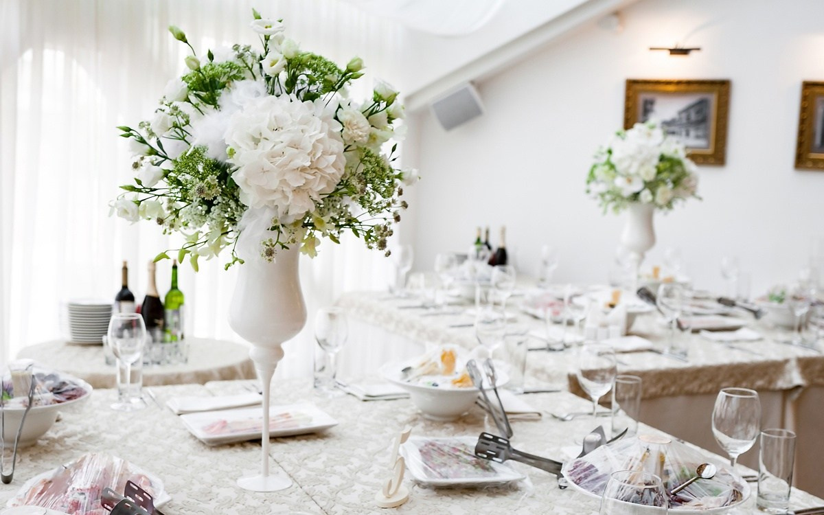 Свадебная фотосессия в исторической части Новосибирска: романтика и стиль.