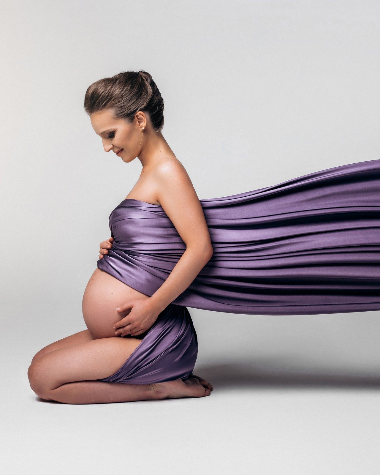 Фотосессия беременных в ткани