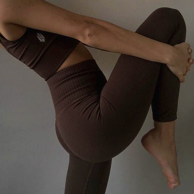 Онлайн тренировки по стретчингу. Уроки стретчинга для взрослых