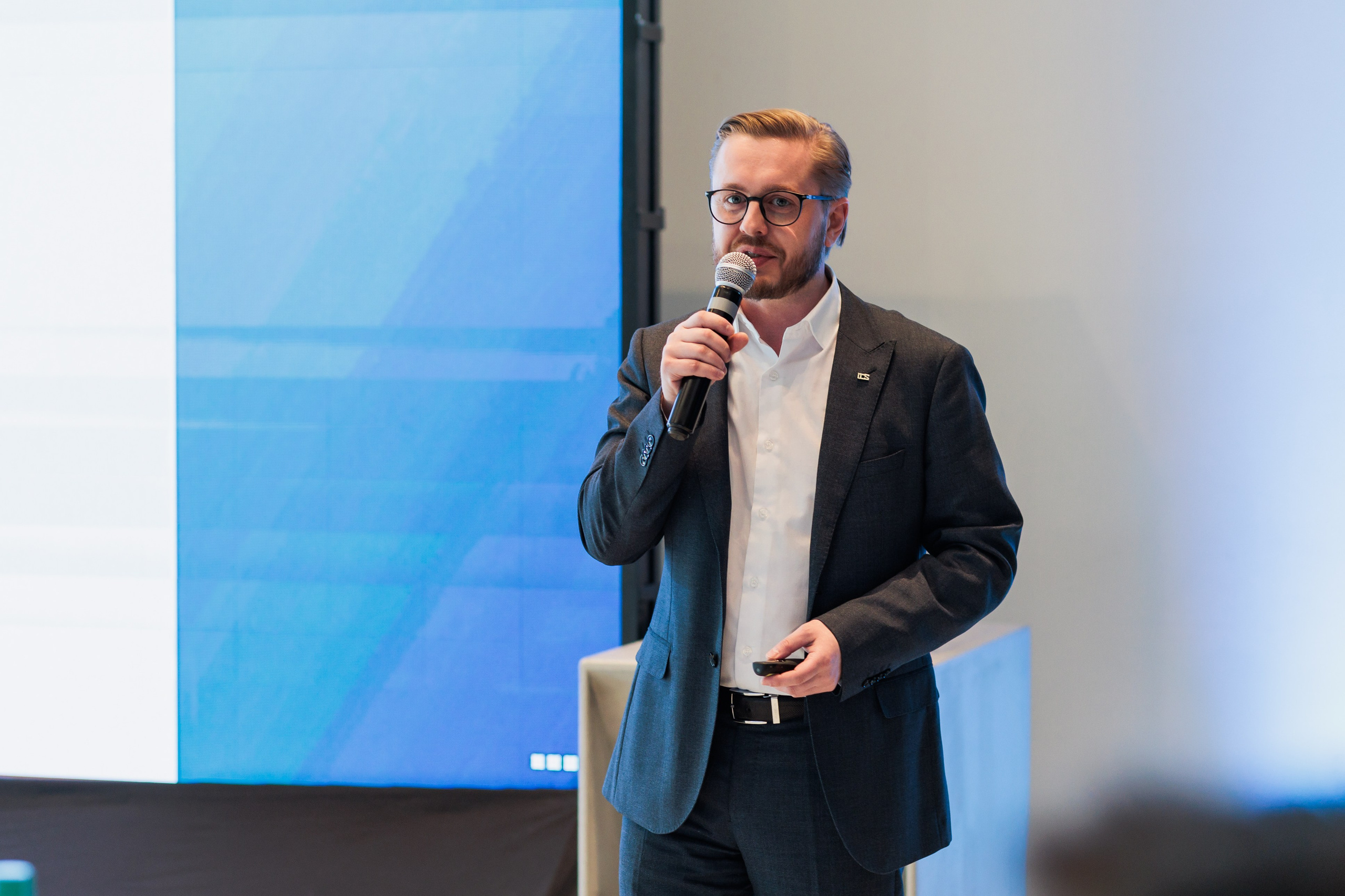 Фотограф в Москве Дмитрий Емельянов