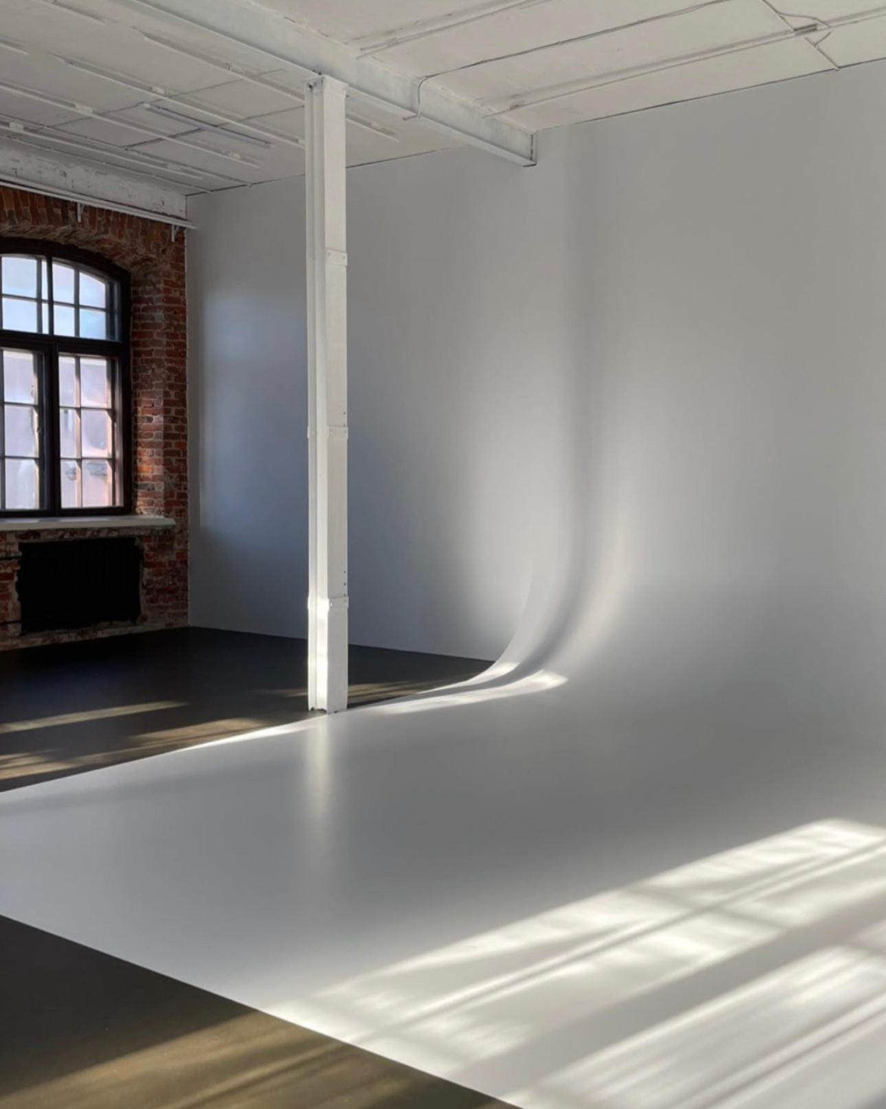 Минималистичные фотостудии Минска. Портретный фотограф в Минске Анна Волейко