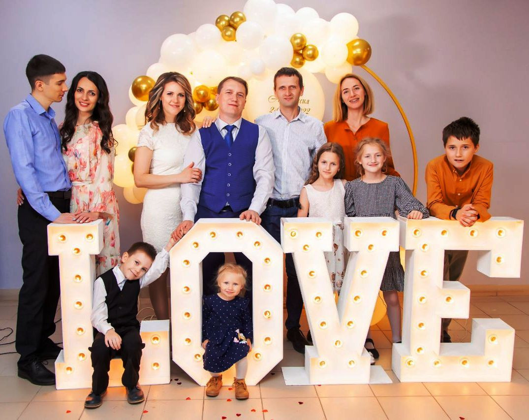 Свадебная фотозона. Студия праздничного декора