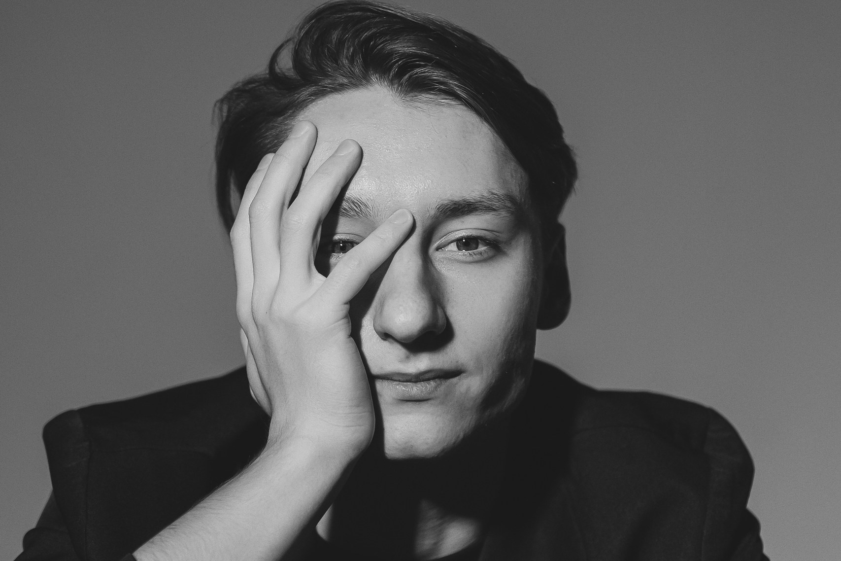 Никита Лазаревский Известный диджей, входящий в&nbsp;Топ‑34 лучших диджеев России, с&nbsp;2022 года занимал должность генерального директора и&nbsp;продюсера «Shuvalov Music Team», внёс значительный вклад в&nbsp;организацию проектов команды; в&nbsp;конце 2024 года покинул коллектив, но&nbsp;уже в&nbsp;2025‑м вернулся в&nbsp;качестве генерального продюсера масштабных проектов, продолжая активно участвовать в&nbsp;их&nbsp;реализации.