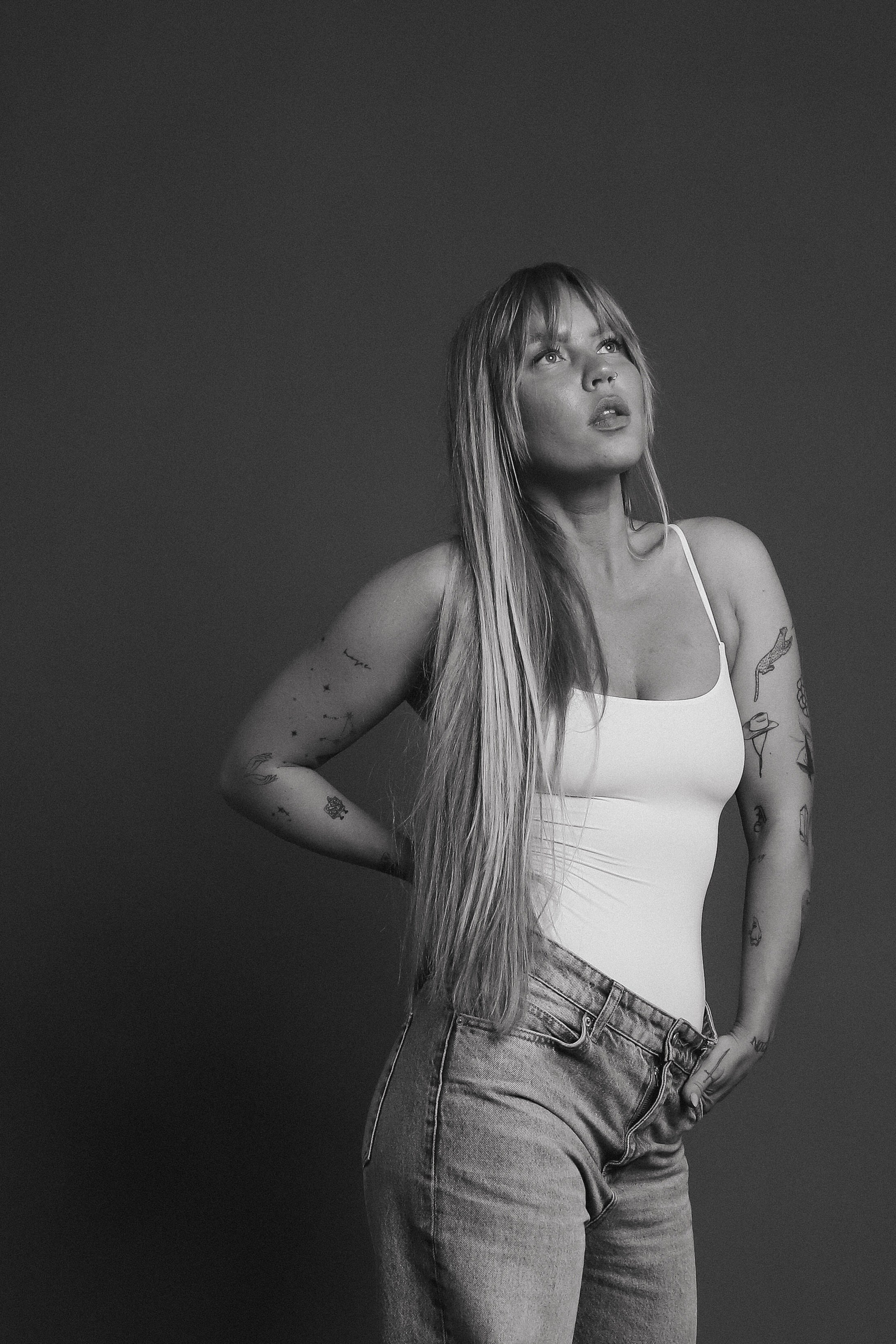 Фон хаки. Снимочная — фотостудия без фотографа