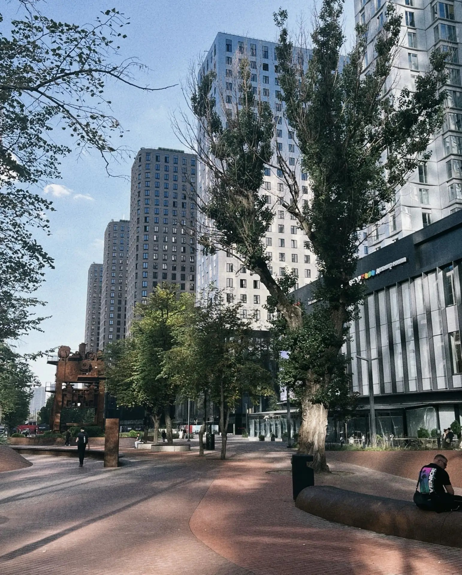 Контакты. Прогулочная городская фотосъемка в Москве