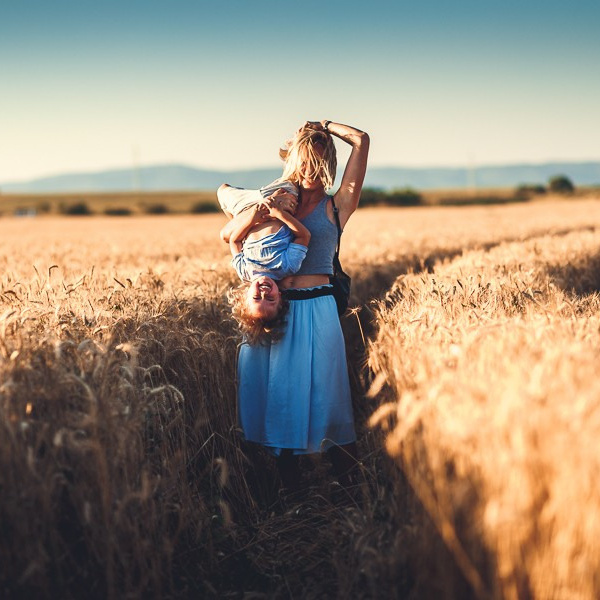 Контакты. Фотограф Наташа Румянцева