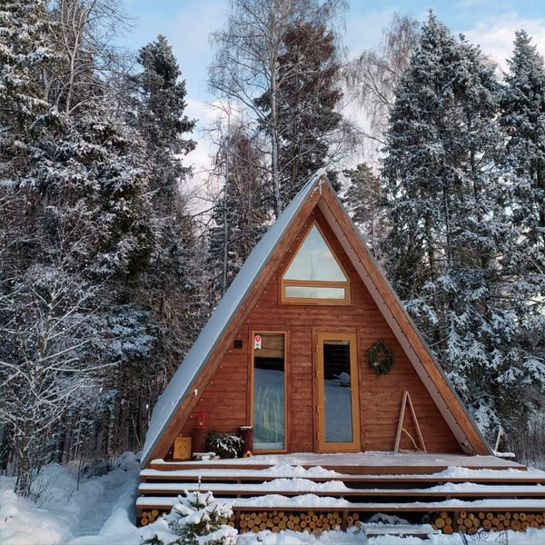 Лесной домик a-frame с террасой на холме в Дмитровском районе — смотреть в каталоге