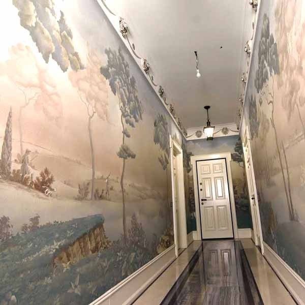 Роспись стен в коридоре