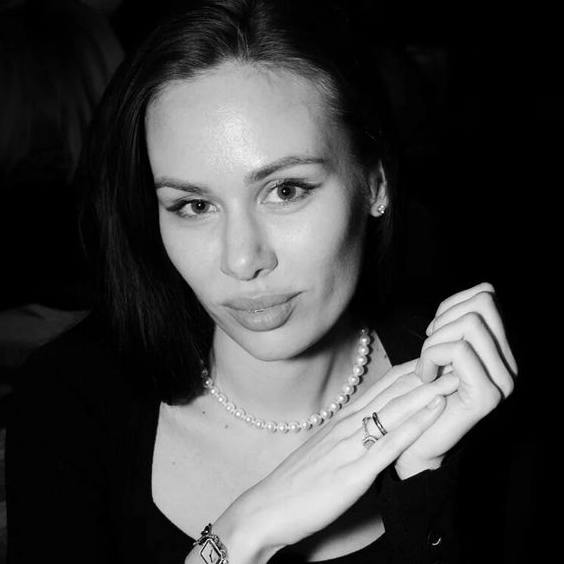 ОТЗЫВЫ. ВИДЕОГРАФ, РЕЖИССЕР — КАТЯ ГУСЕВА