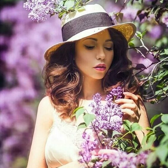 РЕКОМЕНДАЦИИ ПО ВЫБОРУ ЖЕНСКОГО ОБРАЗА ДЛЯ ВЕСЕННЕЙ ФОТОСЕССИИ В ЦВЕТУЩИХ САДАХ