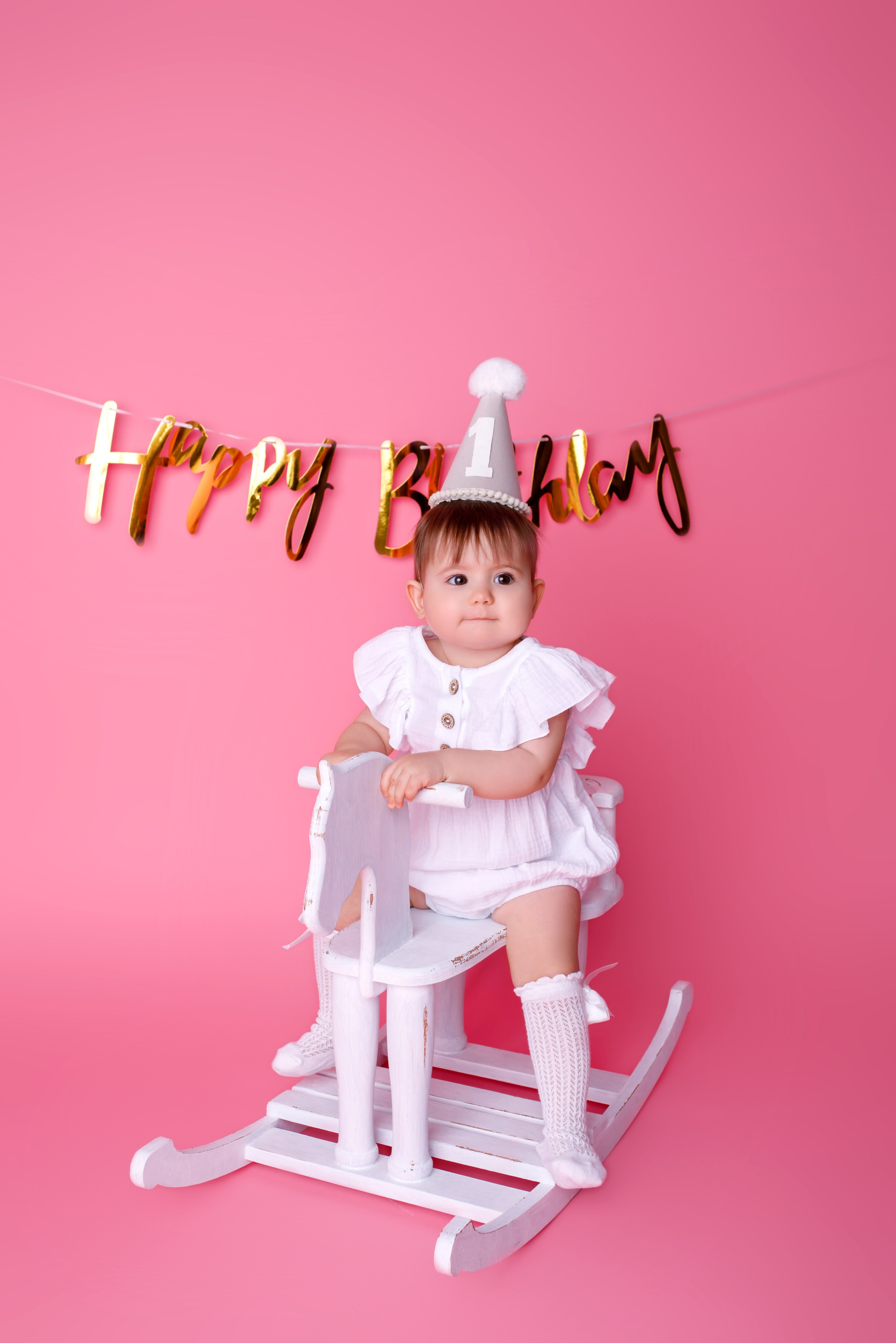 Фотосессия на годик в Ростове-на-Дону с лошадкой и в костюмах