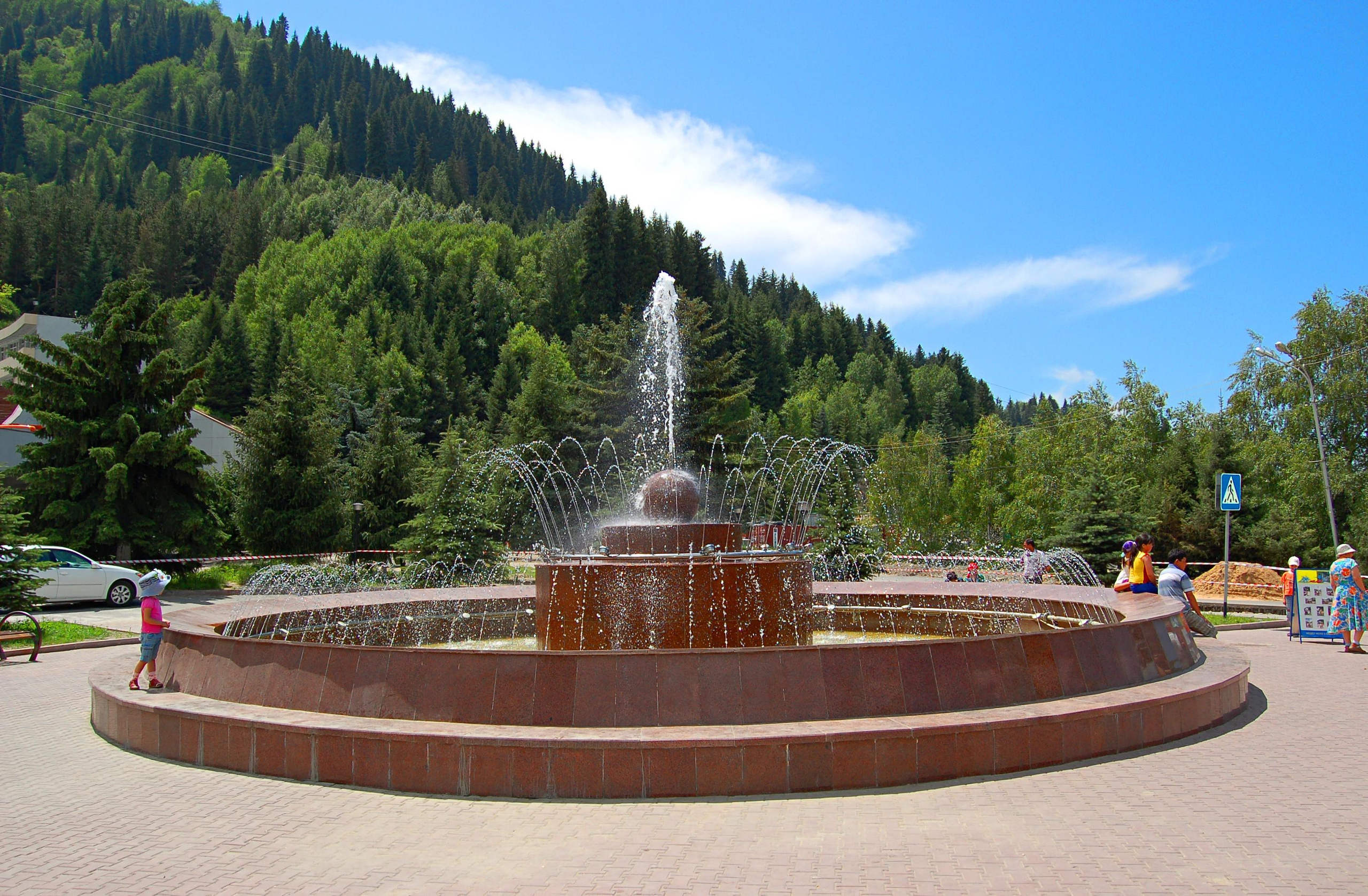 Прогулка по городу Алма́-Ата́ и его окрестностям. Фото и жизнь