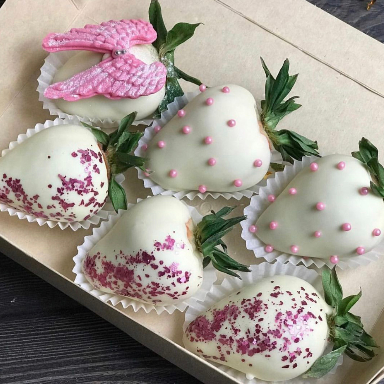 Наборы из клубники в шоколаде Сургут. Клубника в шоколаде в Сургуте