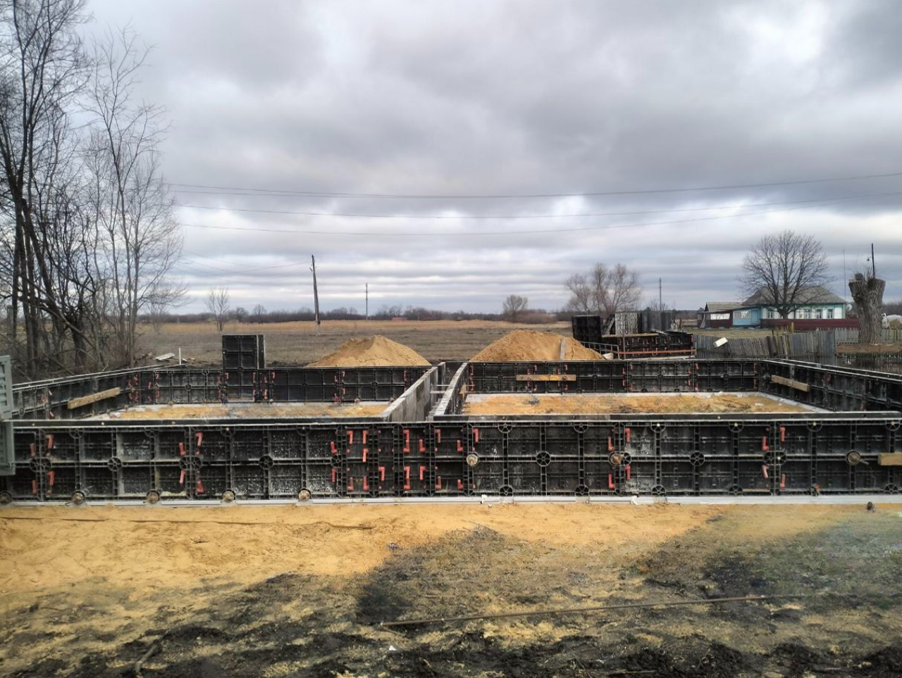 Опалубка под свайно-ростверковый фундамент