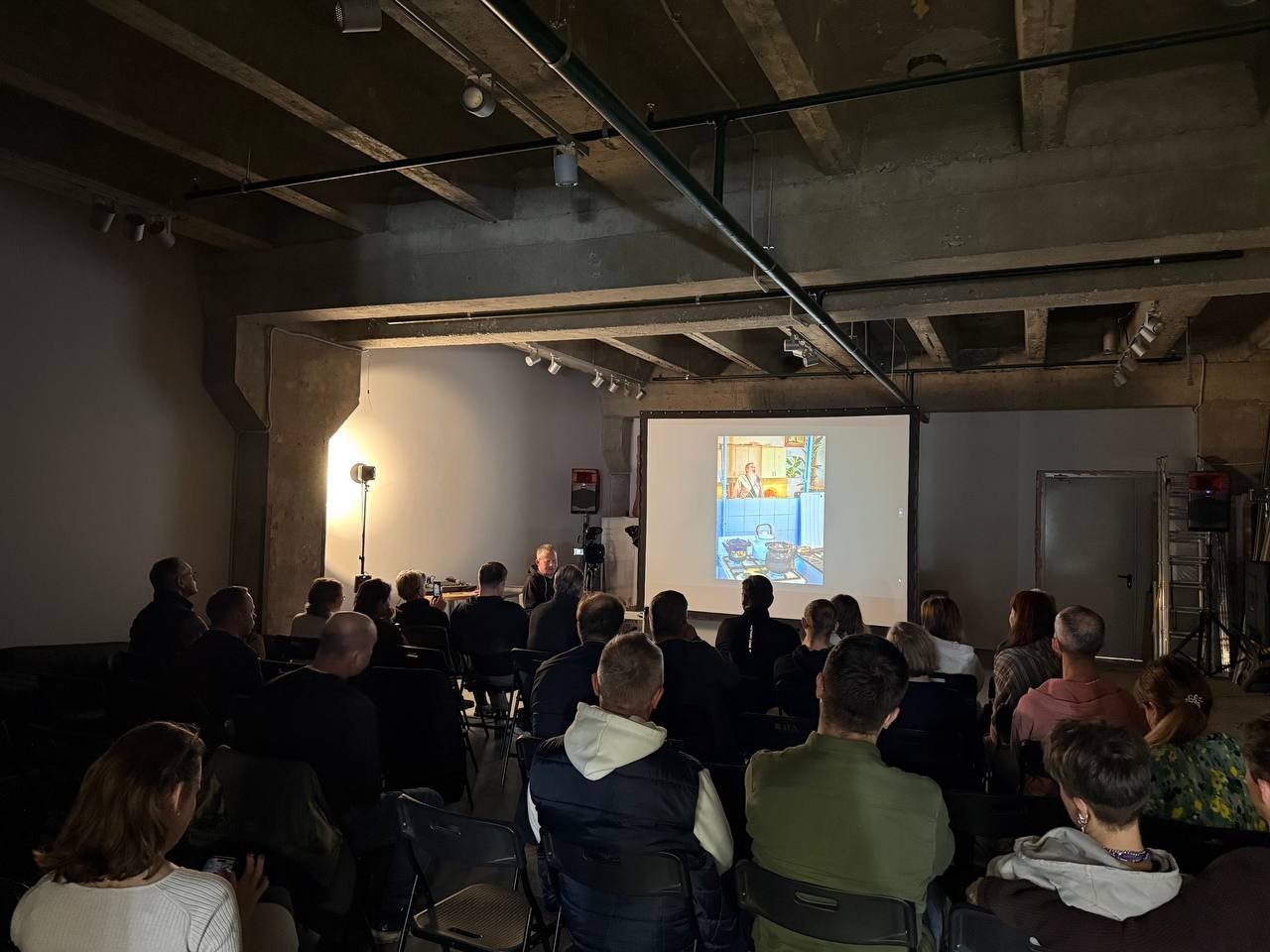 Лекция о жанровой фотографии в Foto-One. Фотограф в Москве, фотожурналист Александр Малахов