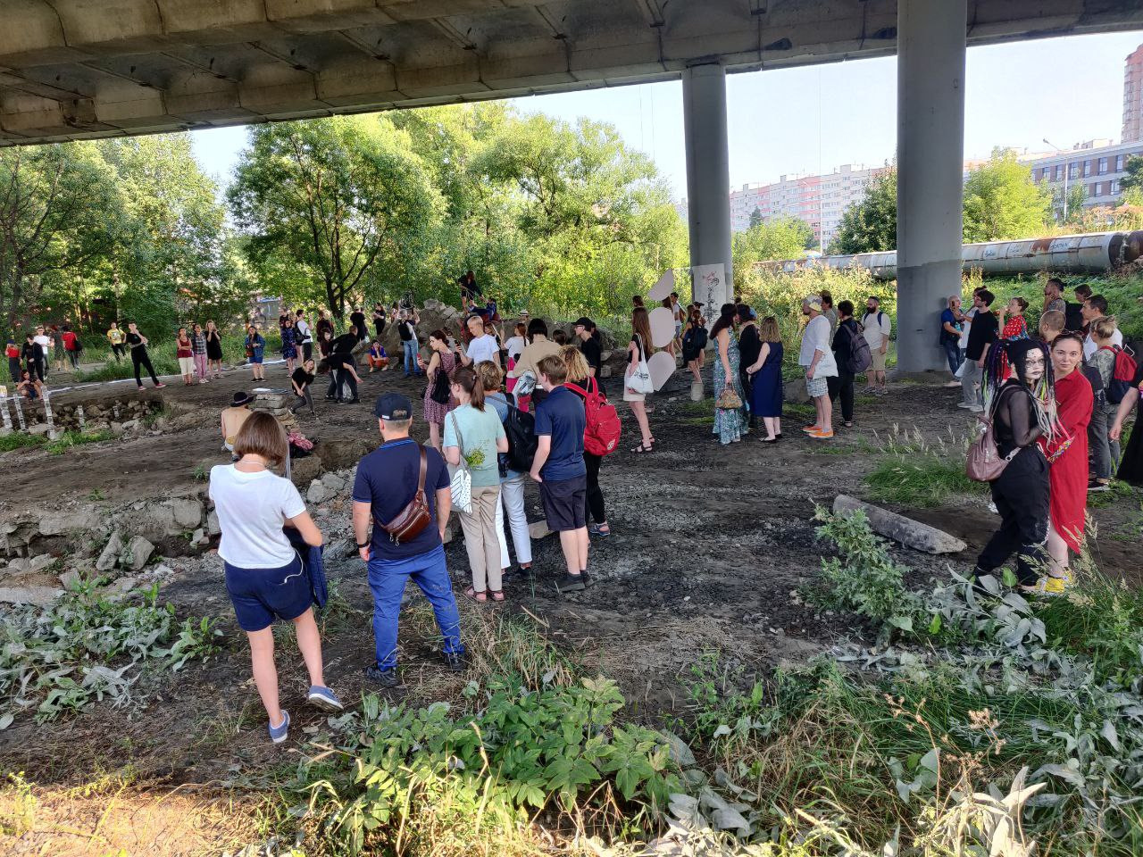 Красненькая антибиеннале 2022 (СПБ)