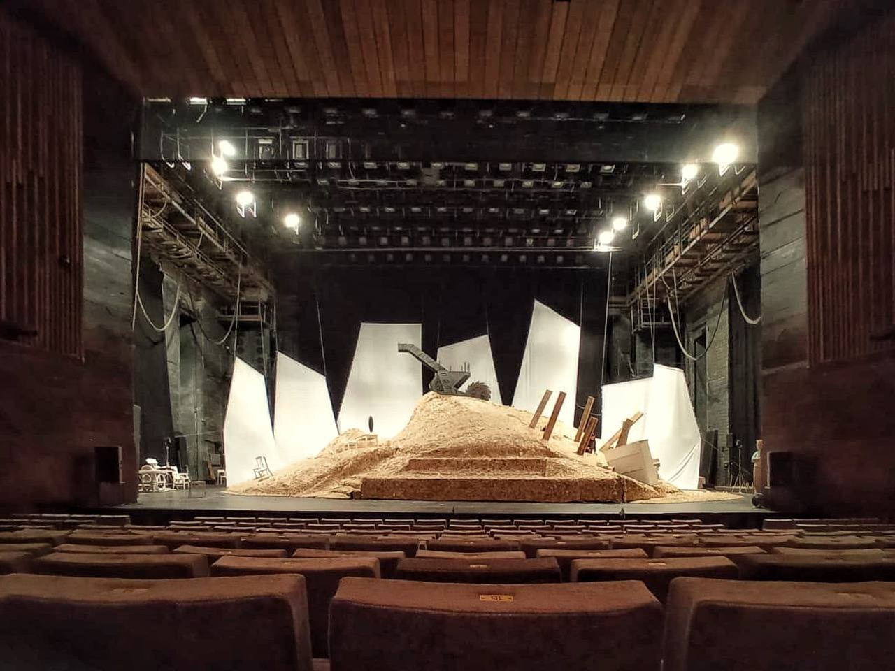 Декорации для спектакля «Лес» | МХАТ им. Горького. История занавеса. Превращаем идею в технологию