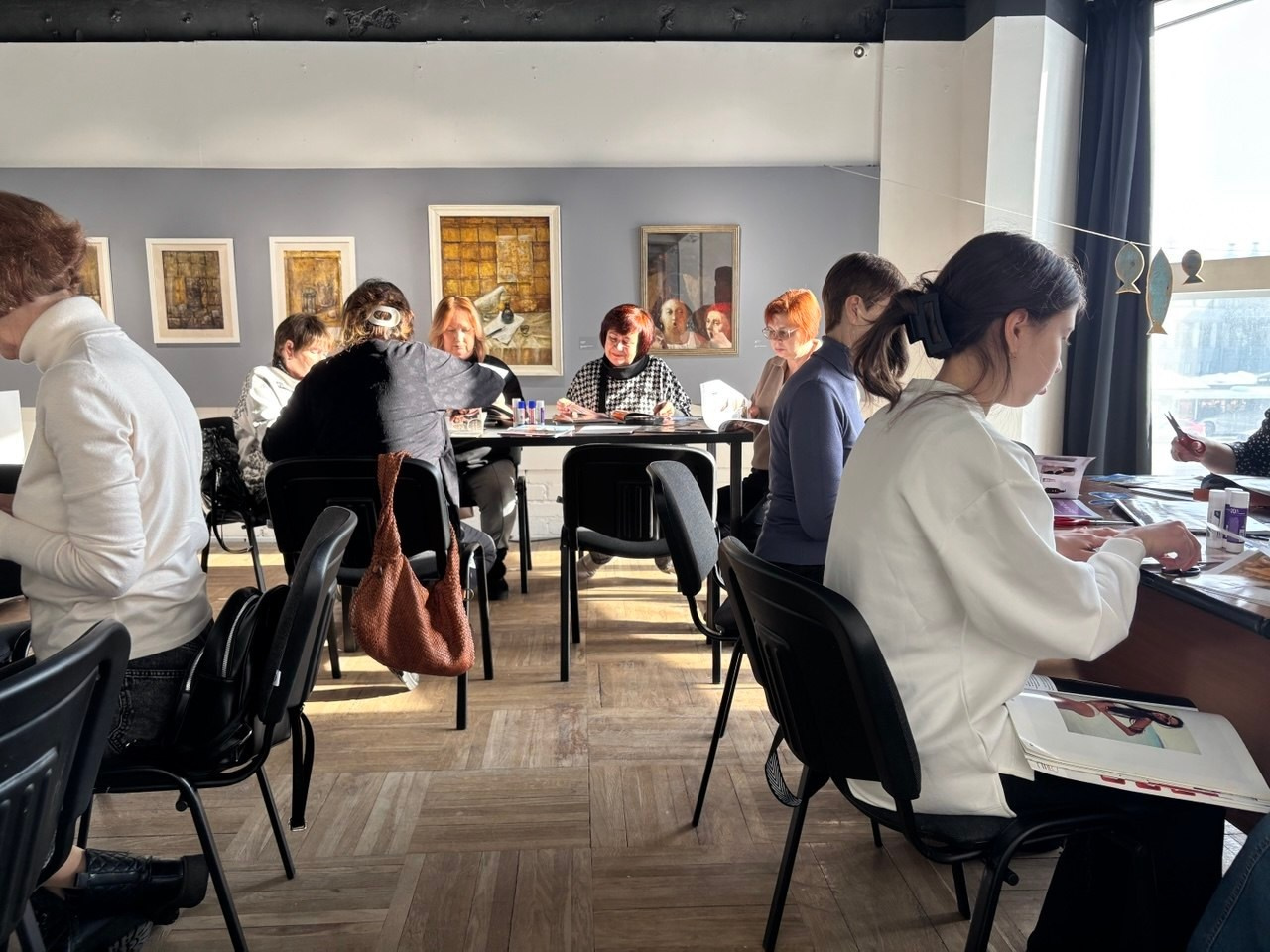 Коллажный клуб «Встречи с собой»: самопознание и творчество. Художник Даля Бучионите