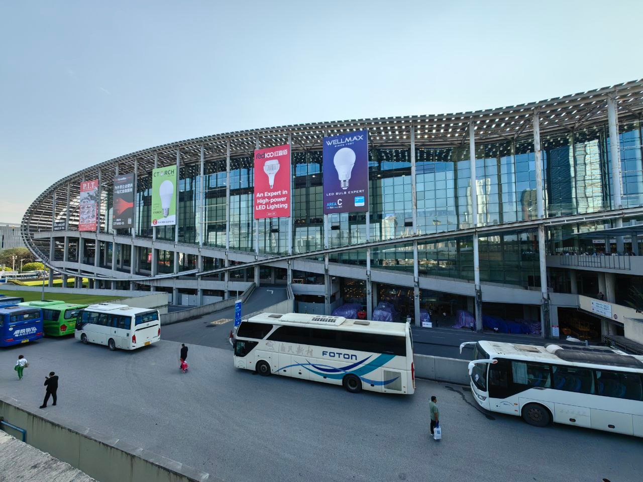 Как проходит обучение по съемке для маркетплейсов. Рекламный и коммерческий фотограф | Георгий Романов