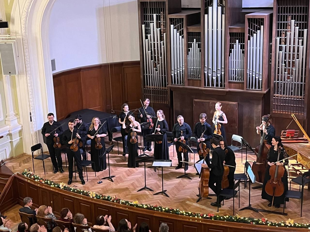 Инструментальный ансамбль «I Fiori». Скрипачка Анна Савкина