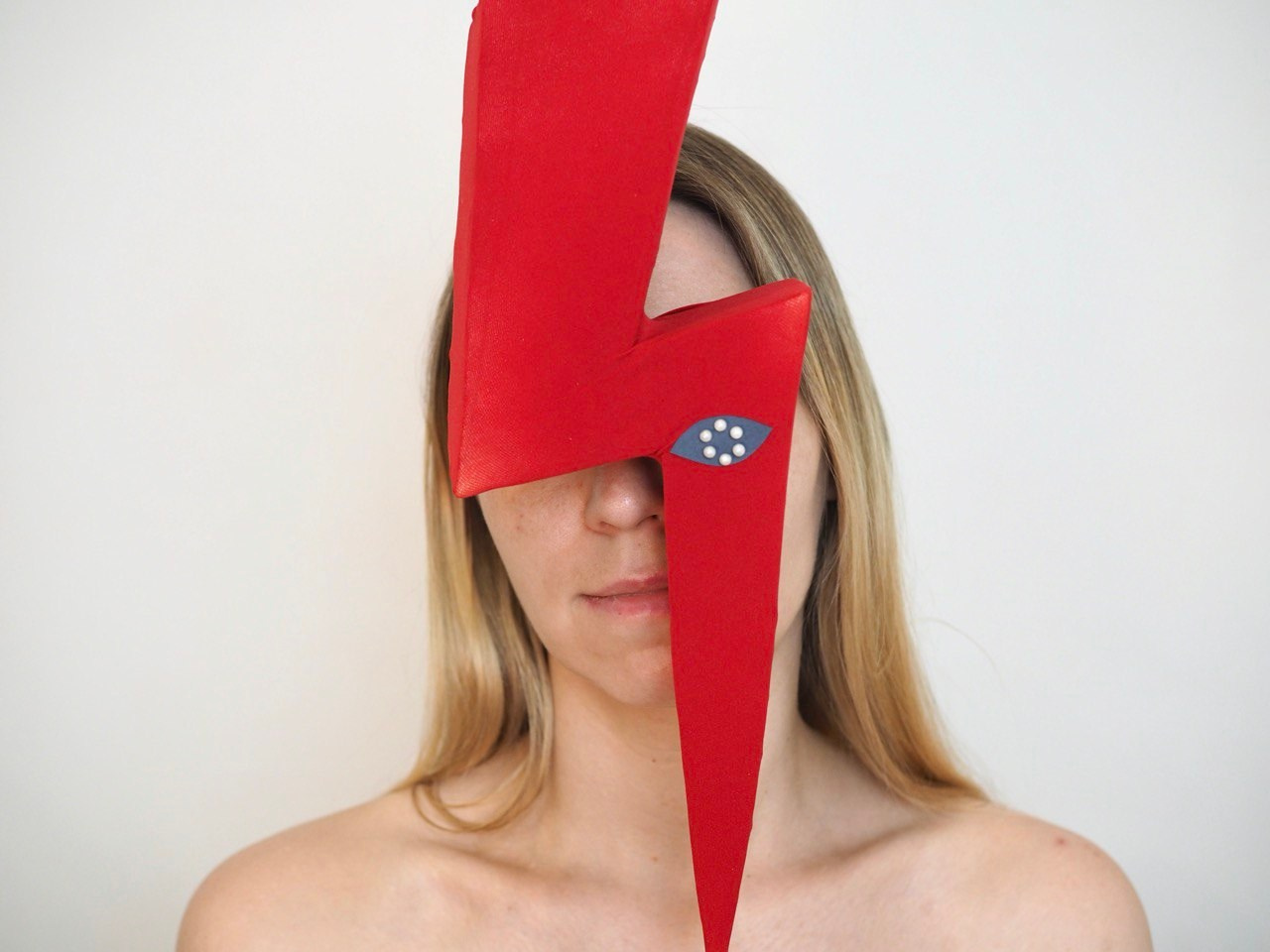 Маски каждый день. Художница Ирина Гейнц