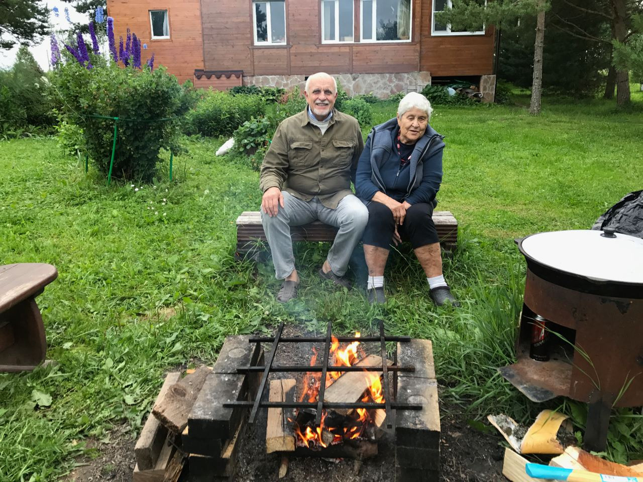 Команда экофермы Марии Гиппенрейтер. Эко отдых в Подмосковье в эко-отеле Марии Гиппенрейтер