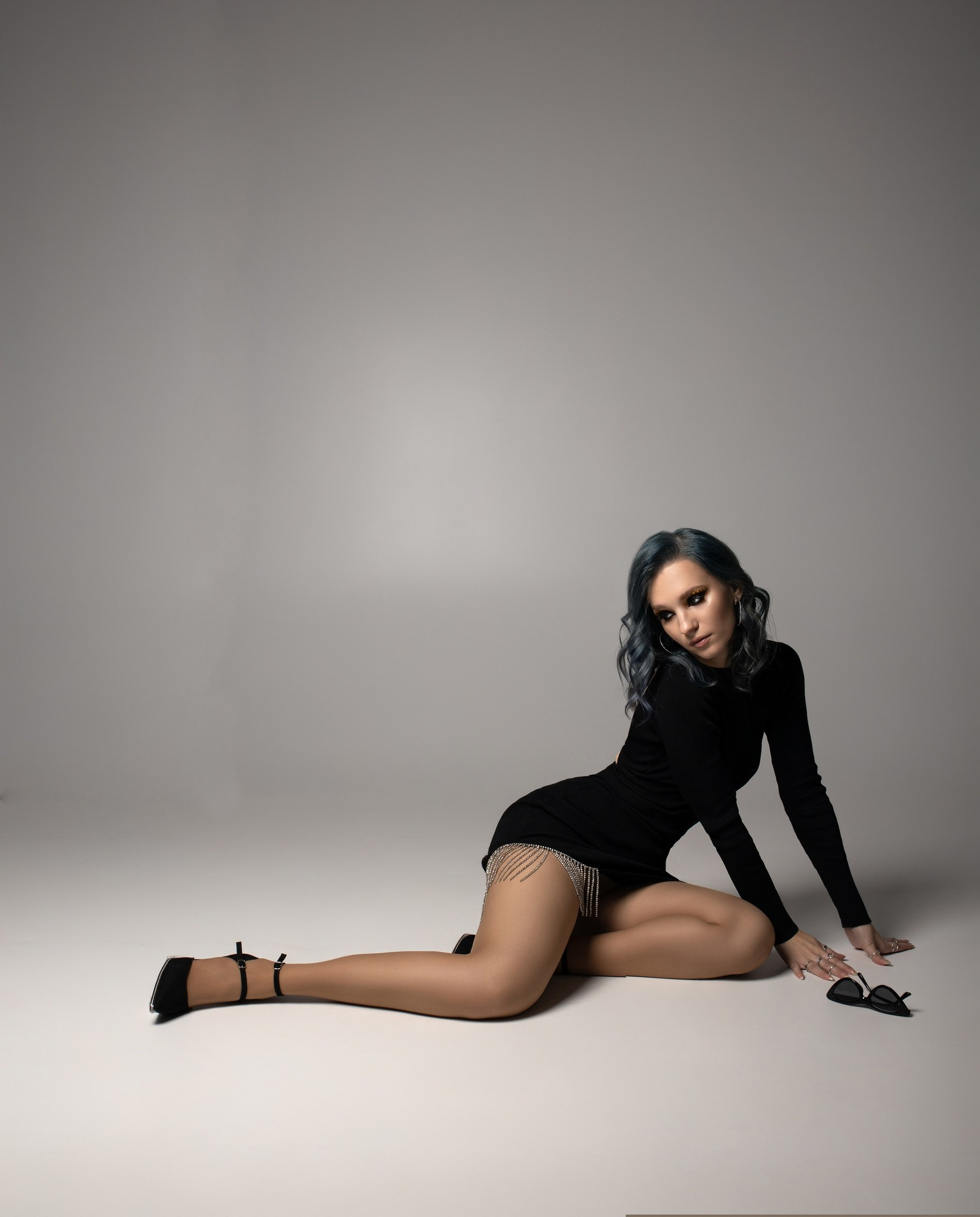 Черное короткое платье для фотосессии