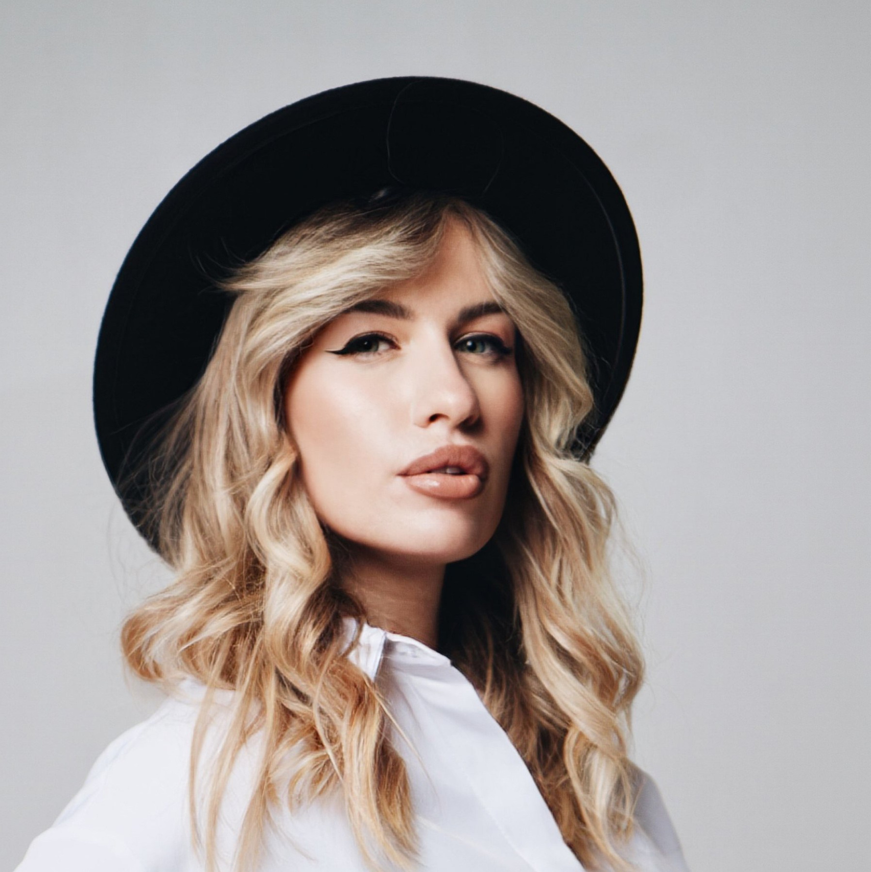 Контакты. Стилист, визажист Яна Кондратенко