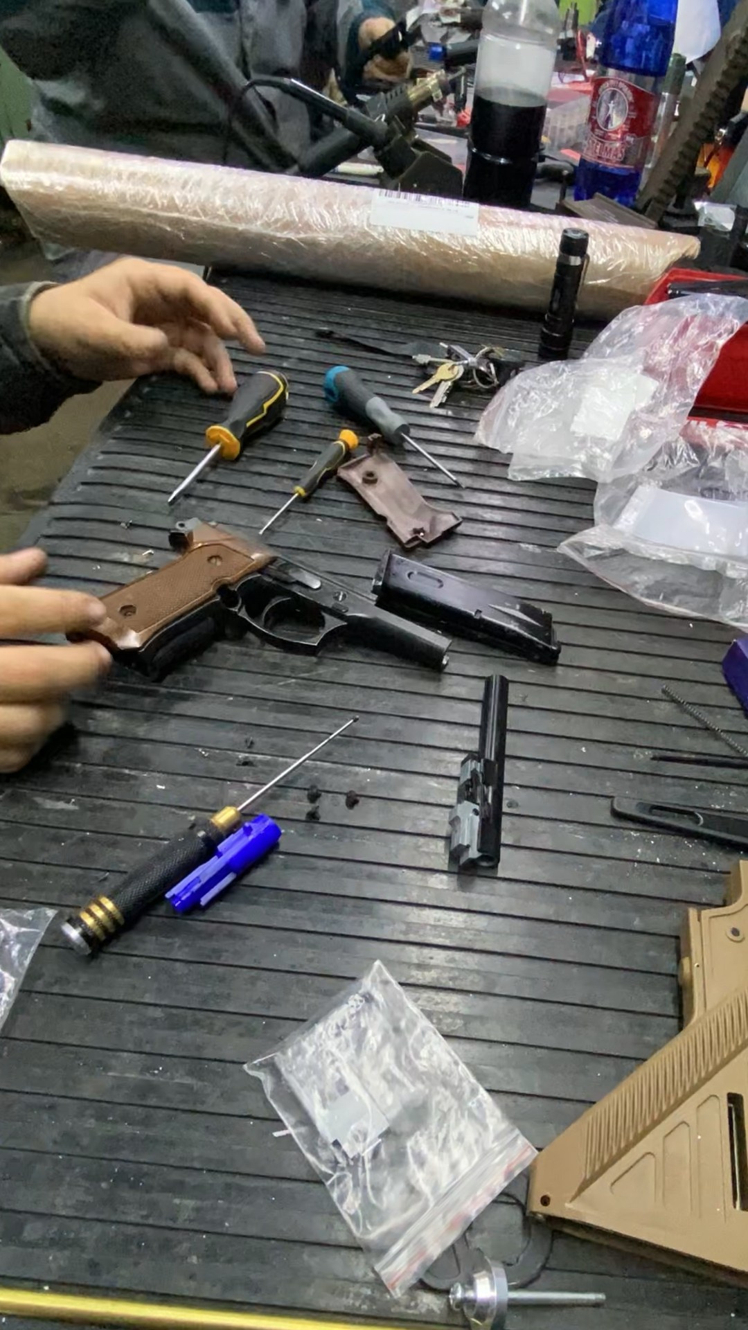 Тюнинг и покраска GBB пистолета. Страйкбольная мастерская Бигич Воркшоп