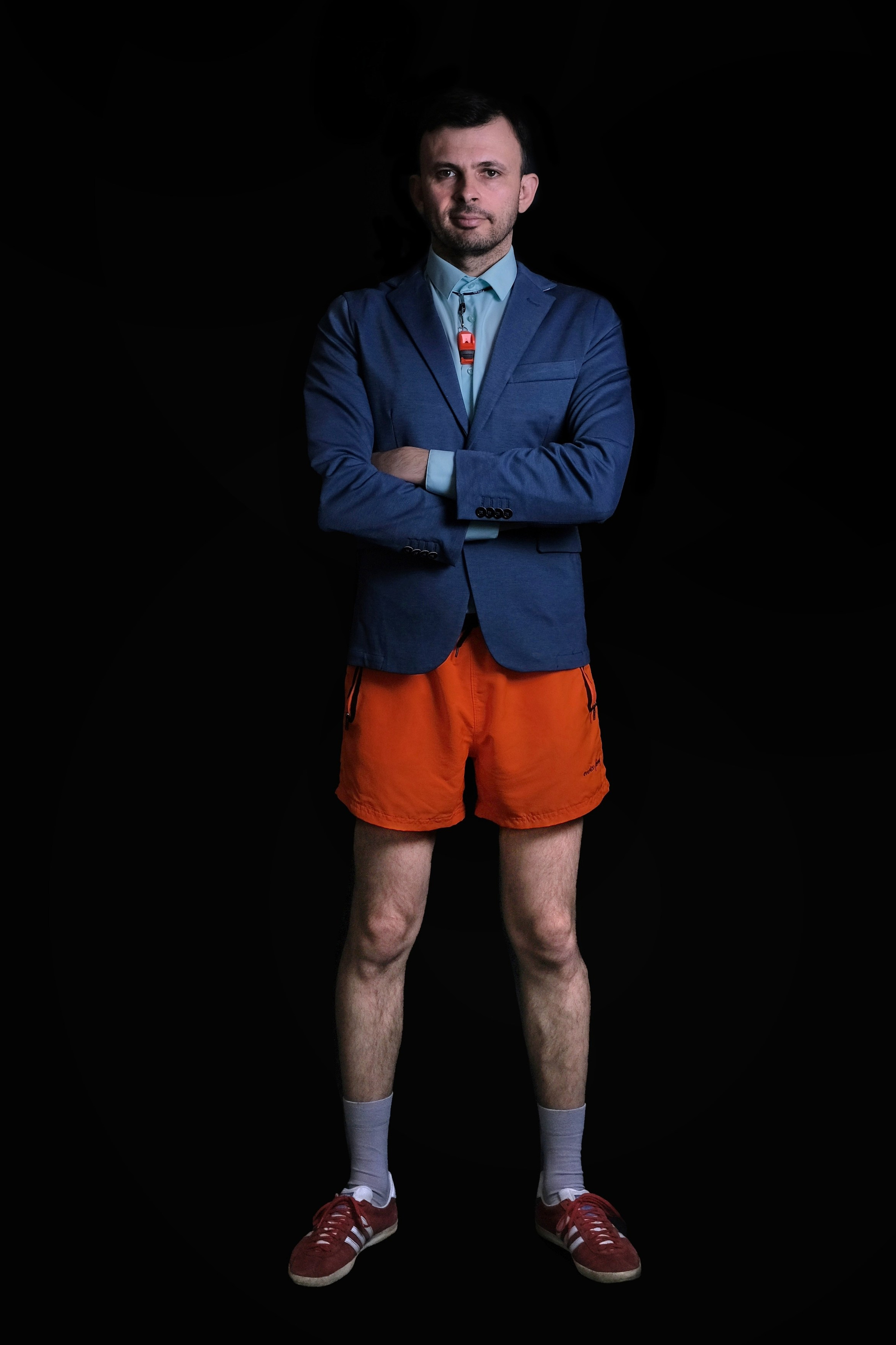 Финансовый тренер - эксперт, который не только дает базу, но и подбадривает, мотивирует, а когда надо - дает волшебного пенделя