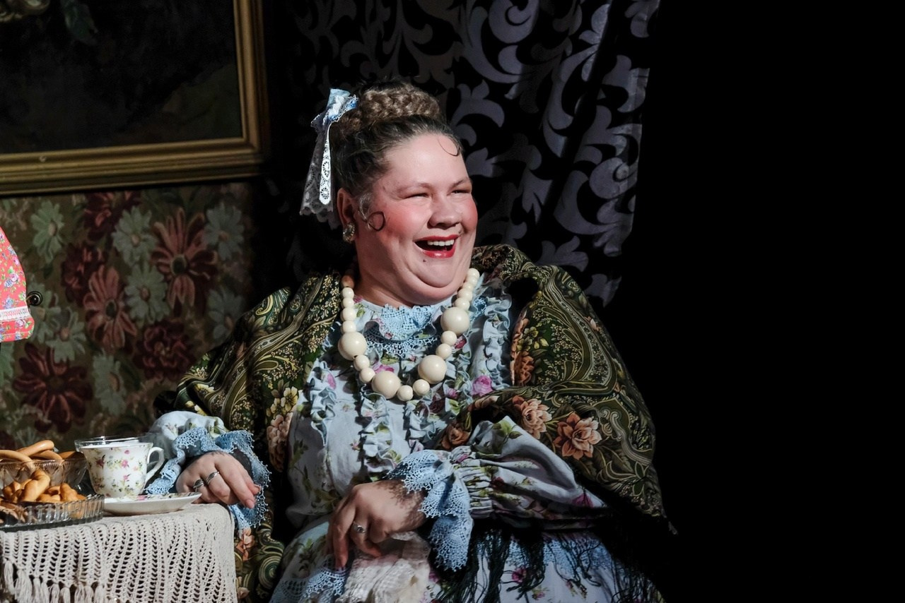 В пермском театре «Век жизни» поставили спектакль «В чужом пиру похмелье» по Островскому. Журнал о самом особенном. Пермь и Пермский край