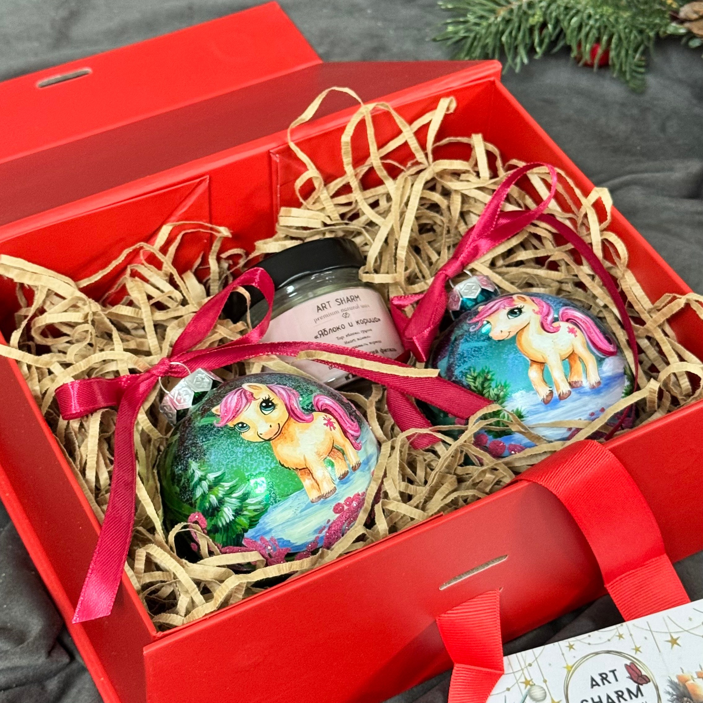Аромасвечи и наборы. Художественная ручная роспись елочных шаров, корпоративные подарки и восковые аромасвечи