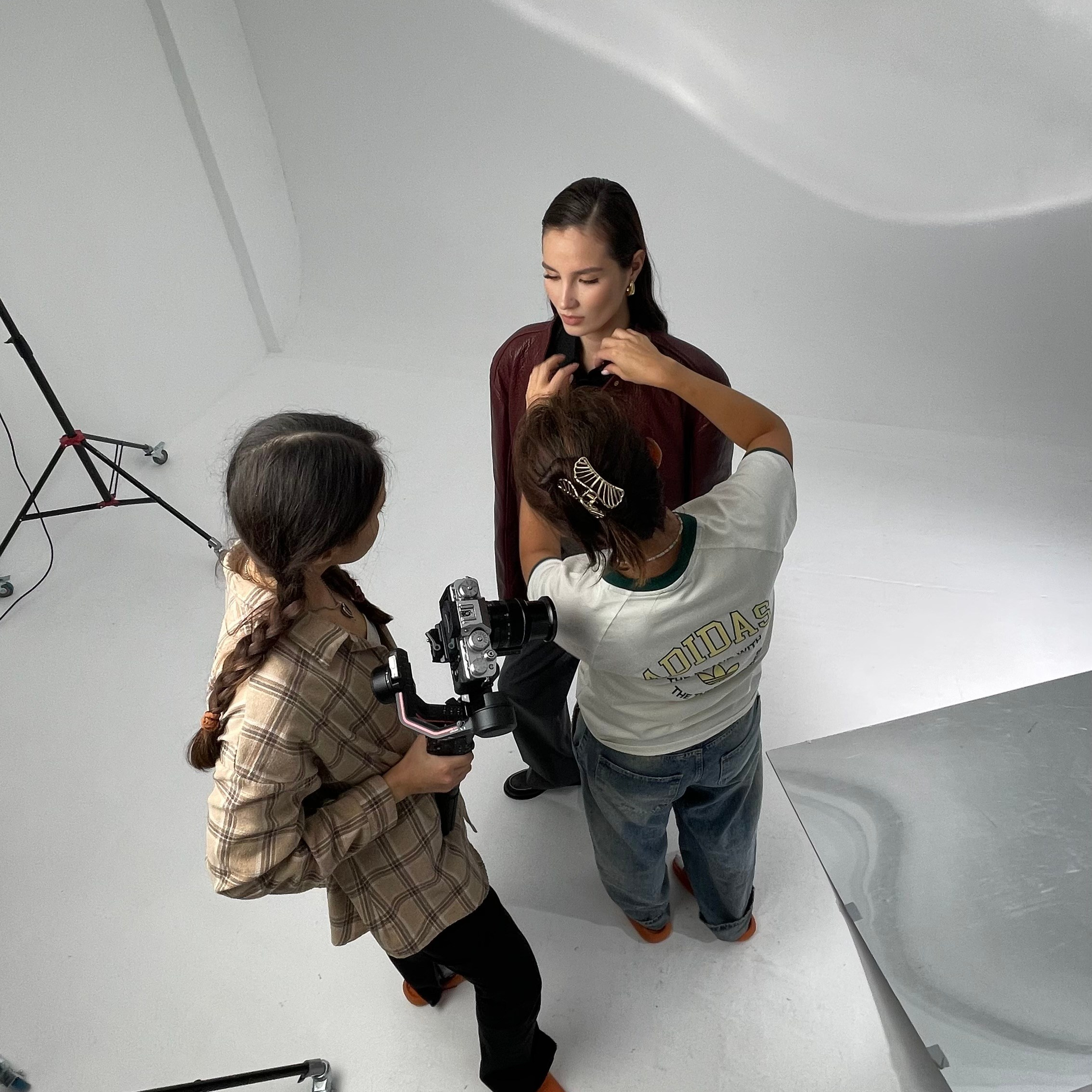 Aboutme. Ai-креатор для брендов alinasozdaet