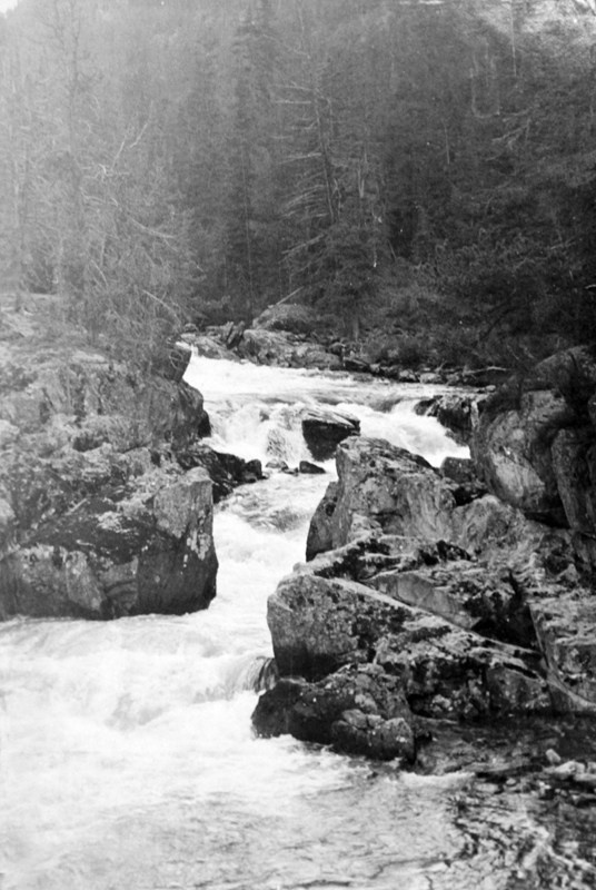Первая экспедиция туристов-водников Алтая (1970). Фотограф Эдуард Алмадаков