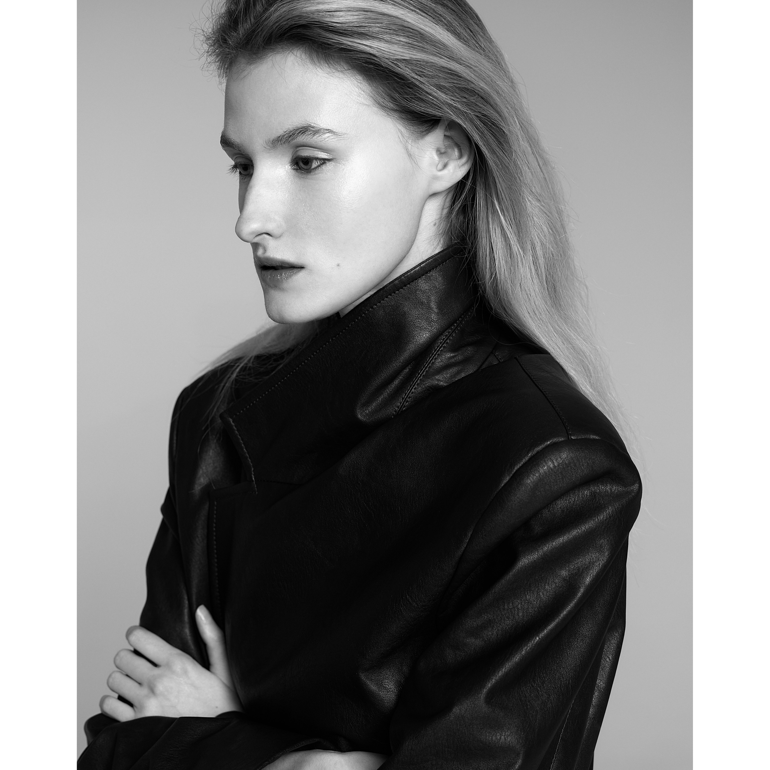 Таис Суворова — Арт-директор, Fashion & Still Life фотограф. Кампейны и High-End ретушь. Москва