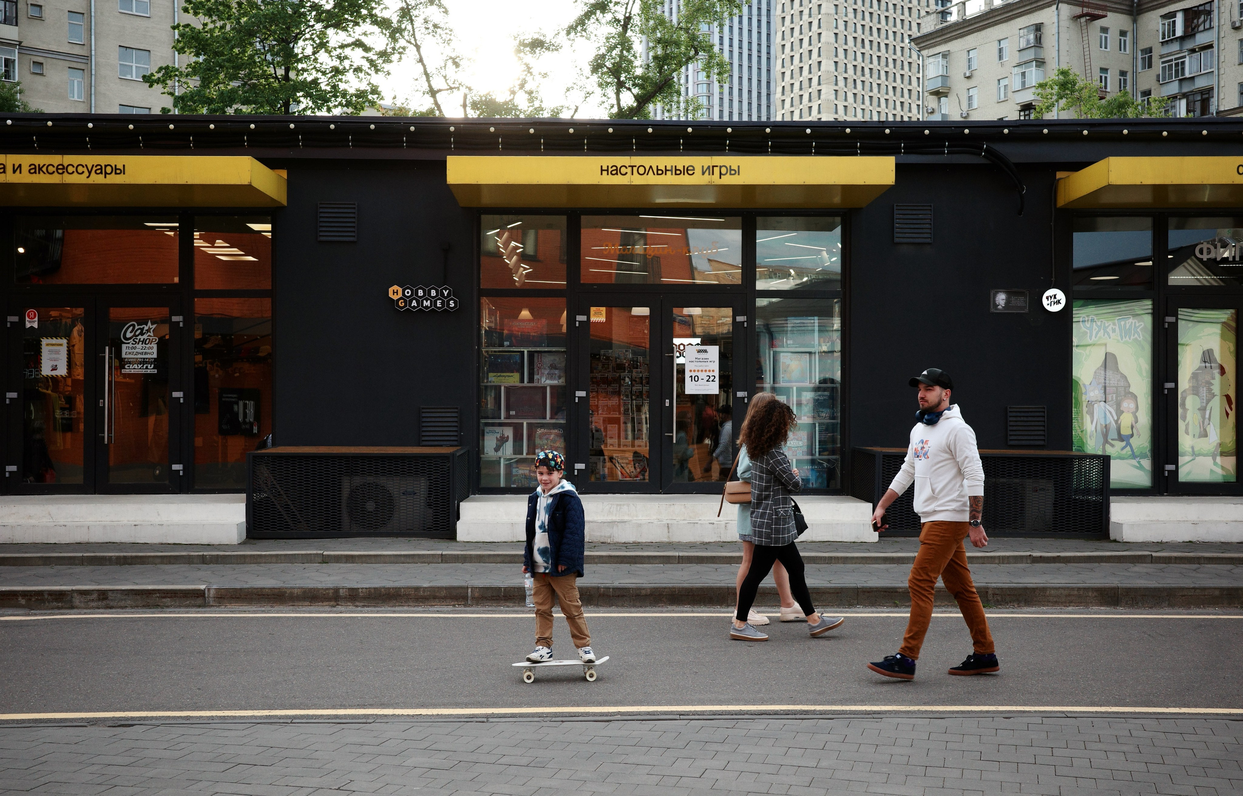 Фотопрогулка по Дизайн-заводу (бывш. «Flacon») и арт-пространству «Хлебозавод» на Дмитровской. Проект «Фотокладовка»: блог уличной фотографии в формате street photo