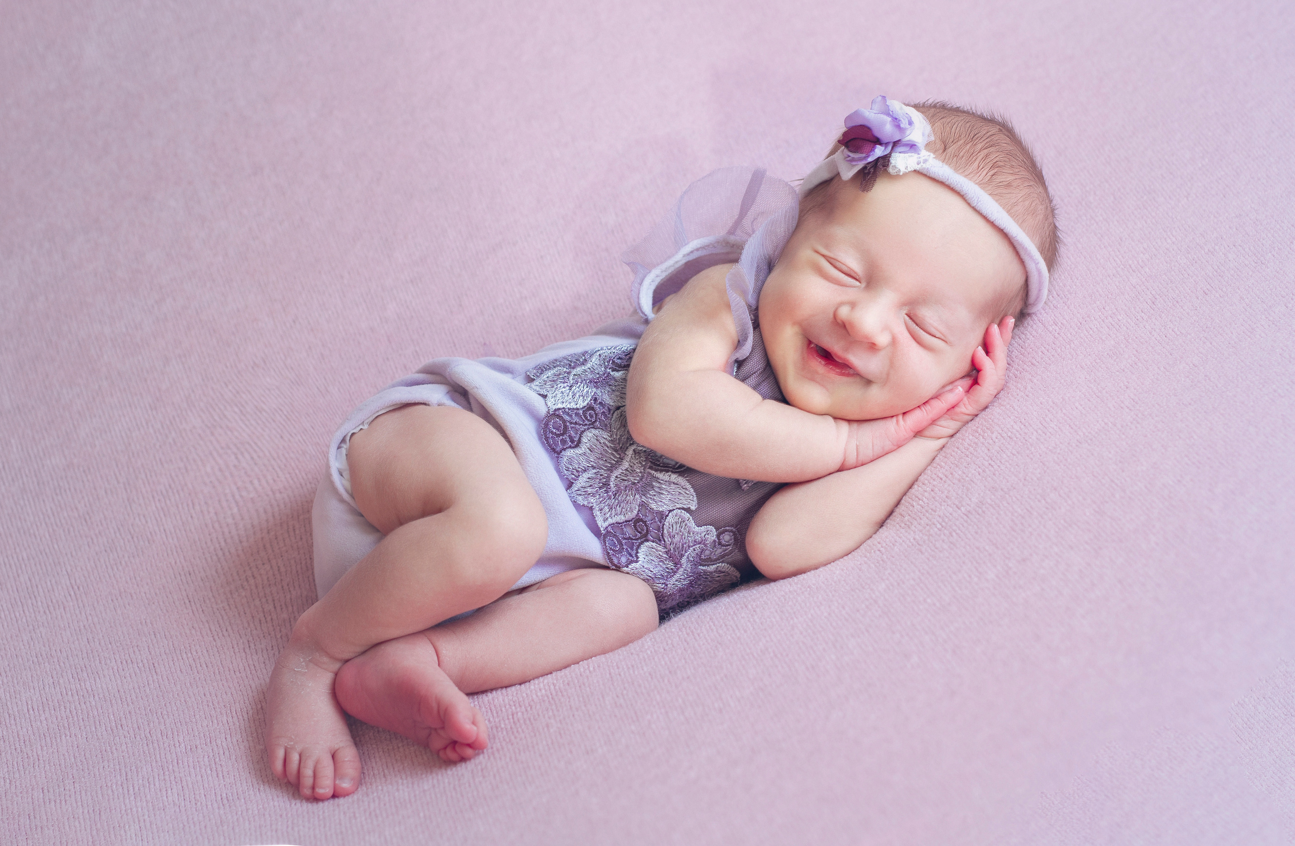Фотограф новорожденных в городе Санкт-Петербург