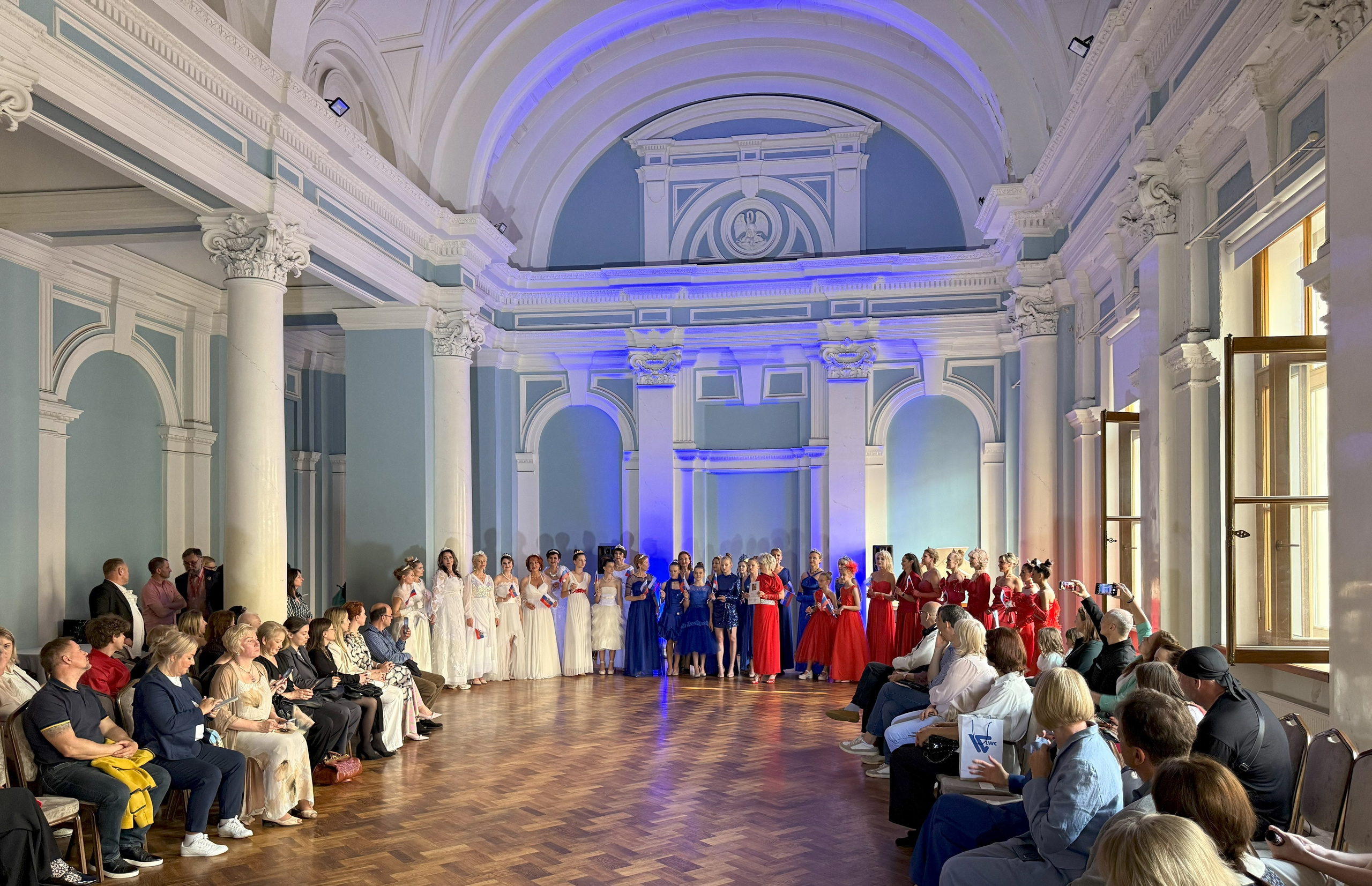 ПМЭФ 2025, г. Санкт-Петербург. Модный показ Т. Меркуловой. Профессиональный фотограф, фотохудожник, видеограф из Москвы