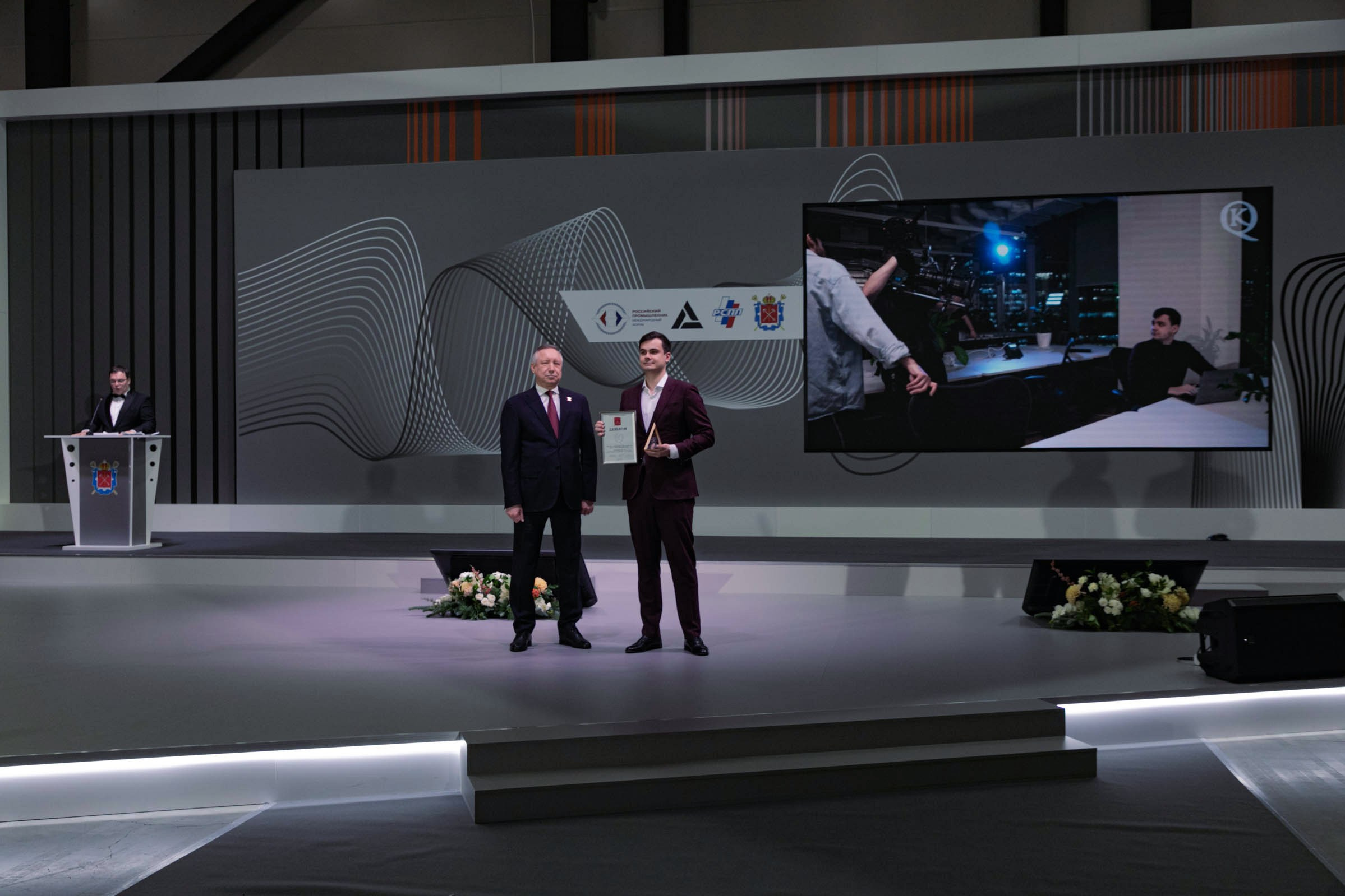 Почетный знак "За качество товаров, работ и услуг". Репортажный и концертный фотограф в Санкт-Петербурге Адмакина Дарья