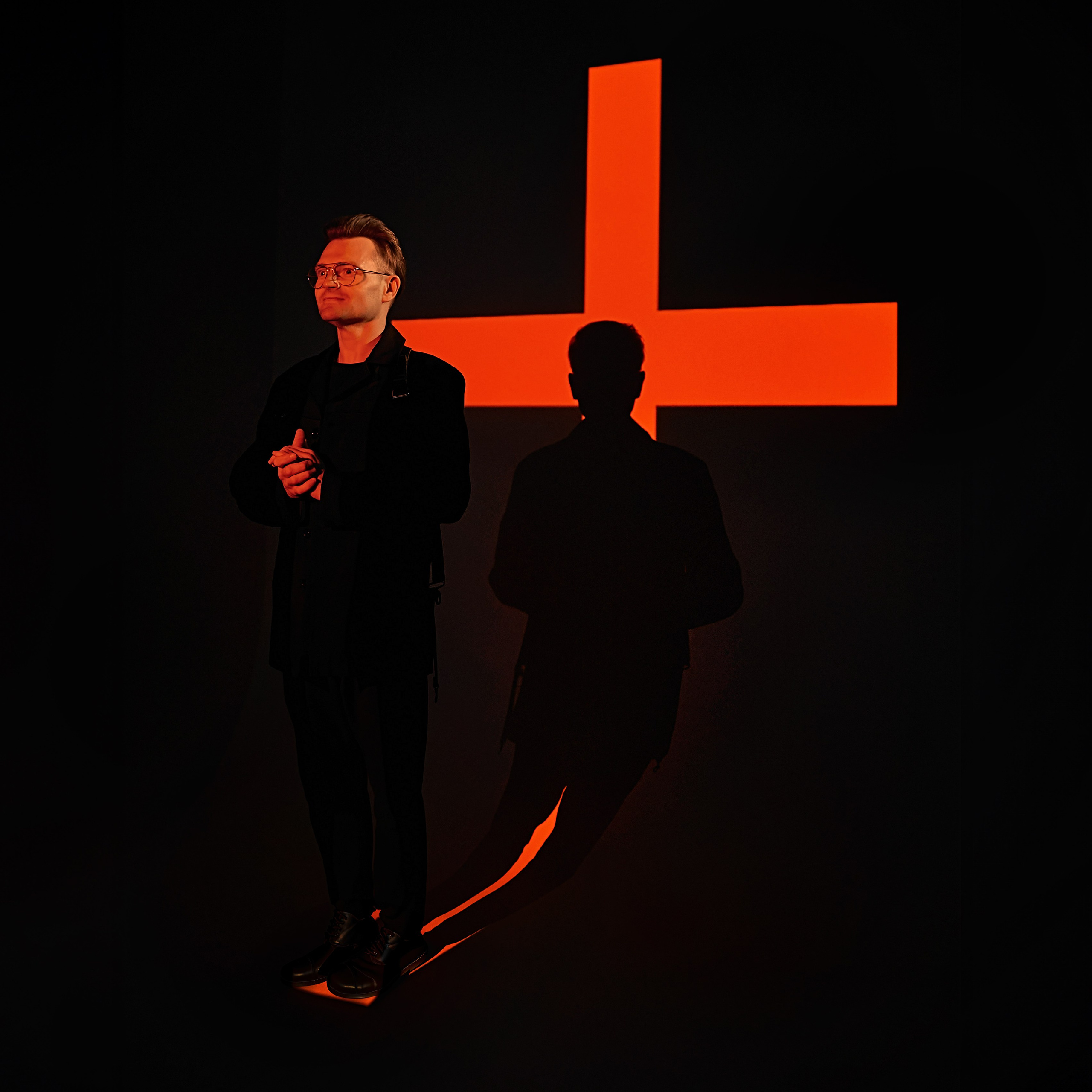 Контакты. Музыка Иван — Фотограф Екатеринбург