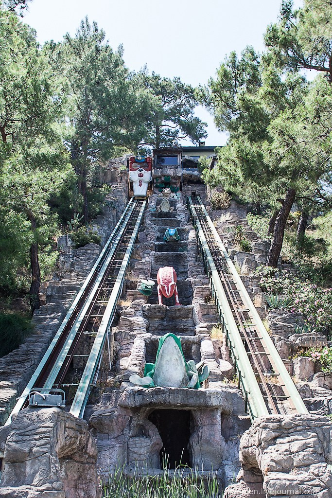 Заброшенный отель в Кемере. Фотограф Иван Губанов