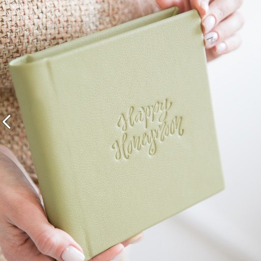 Свадебная фотокнига и семейная фотокнига. Свадебный фотограф в Санкт-Петербурге Венера Ахметова