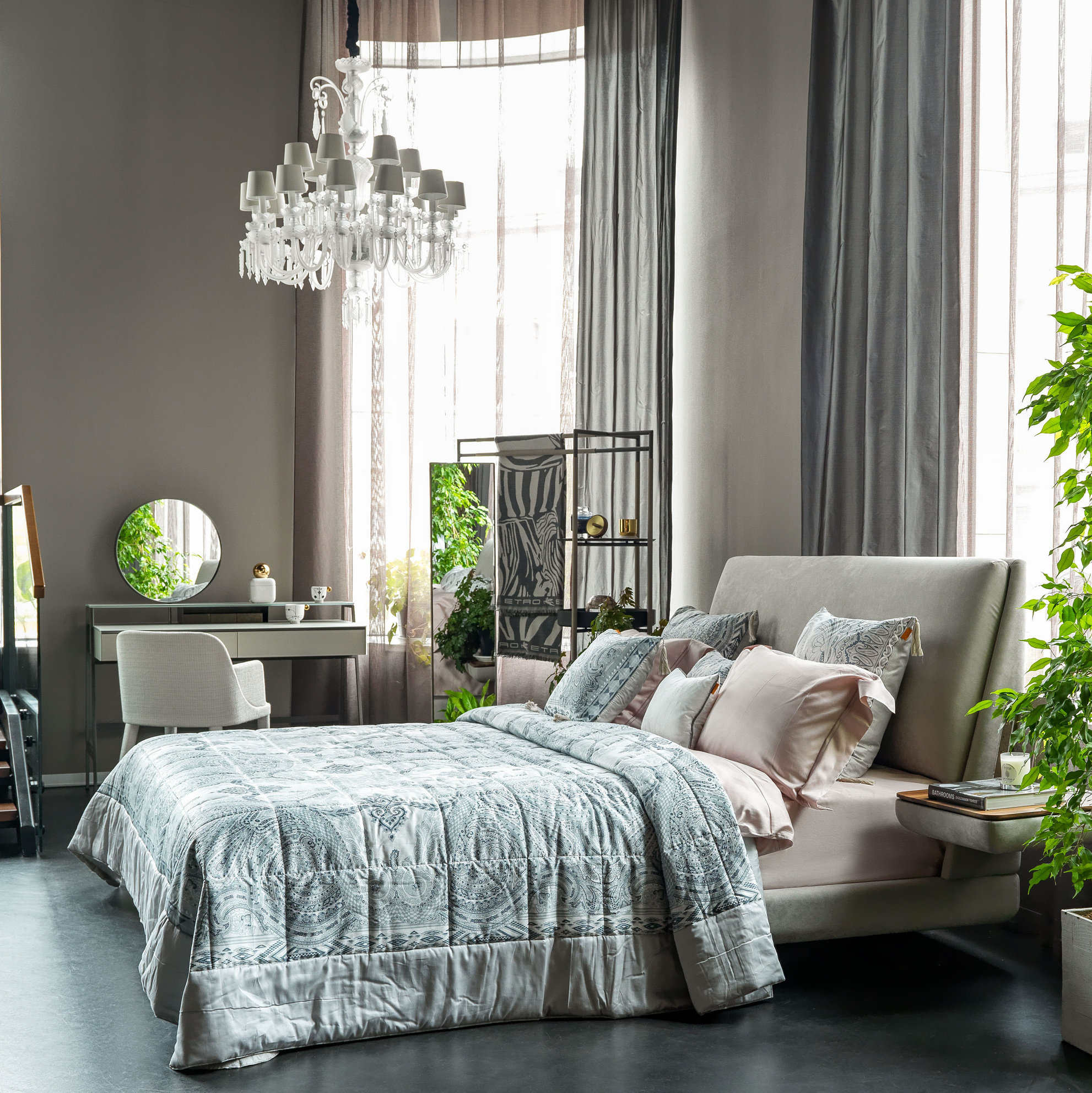 Icon showroom. Elizarova Design Studio