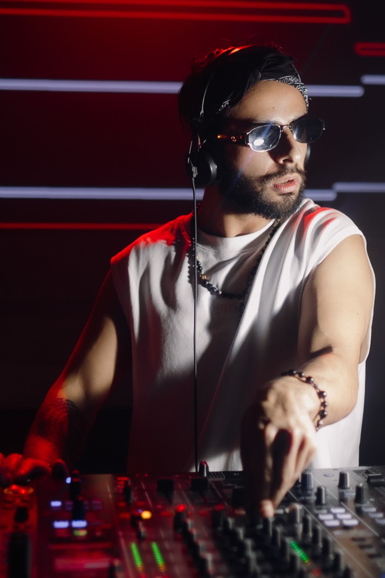 DJ. Мастерская для создания имиджа от BenSami в Санкт-Петербурге и Москве