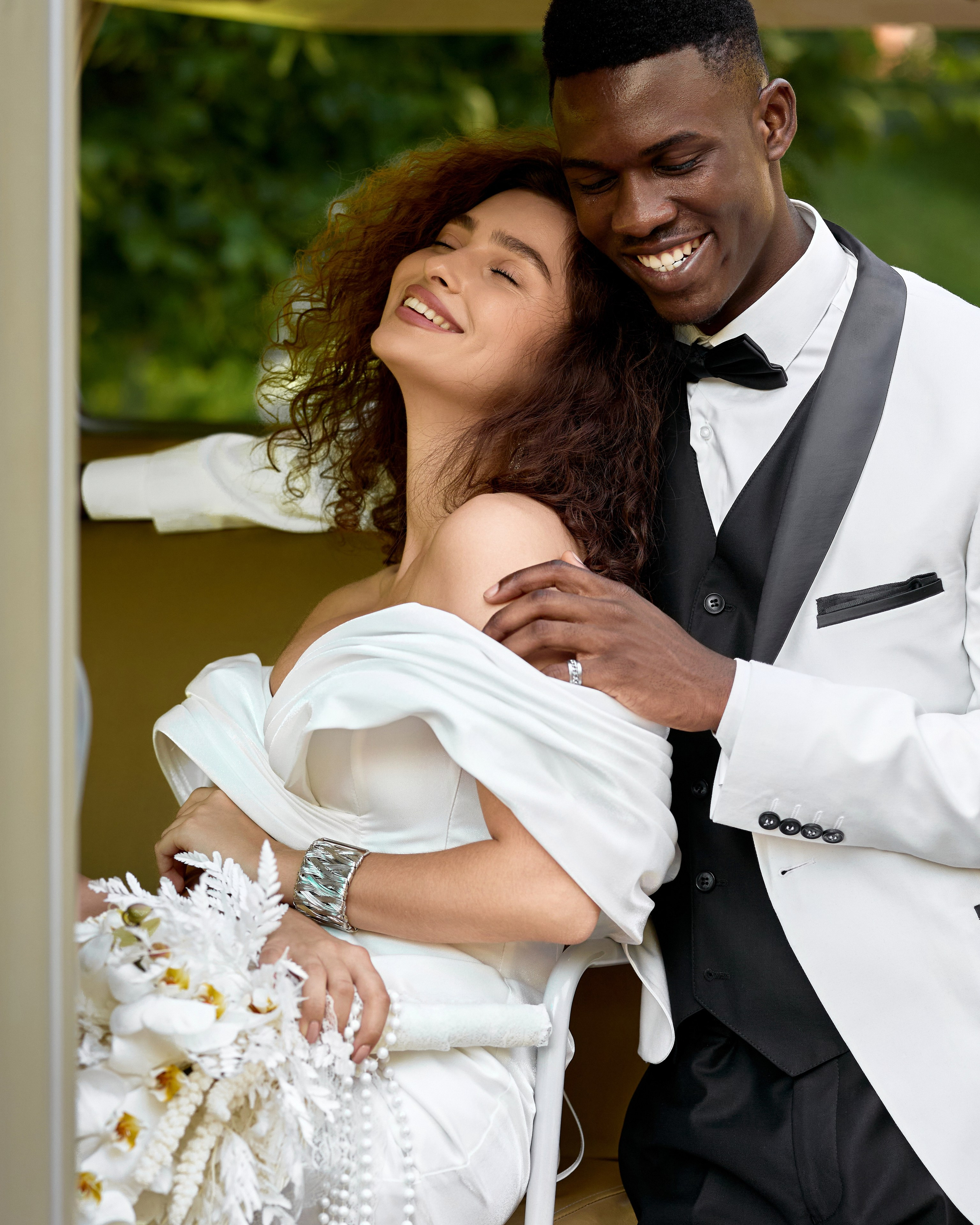 Свадебная прогулка в парке