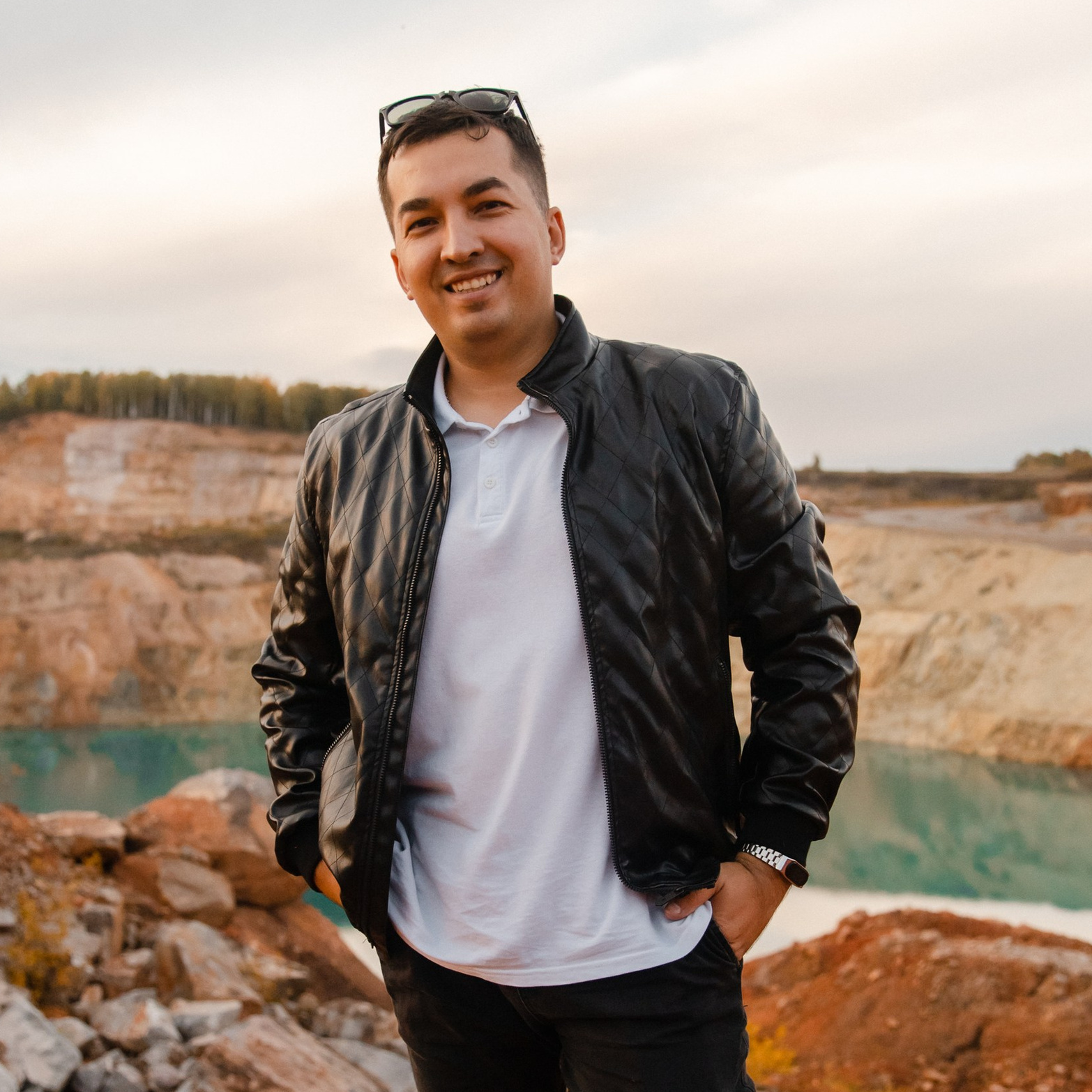 Контакты. Свадебный и репортажный фотограф в Новокузнецке Вьюхин Александр