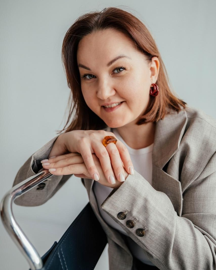 Архитектор и дизайнер интерьеров