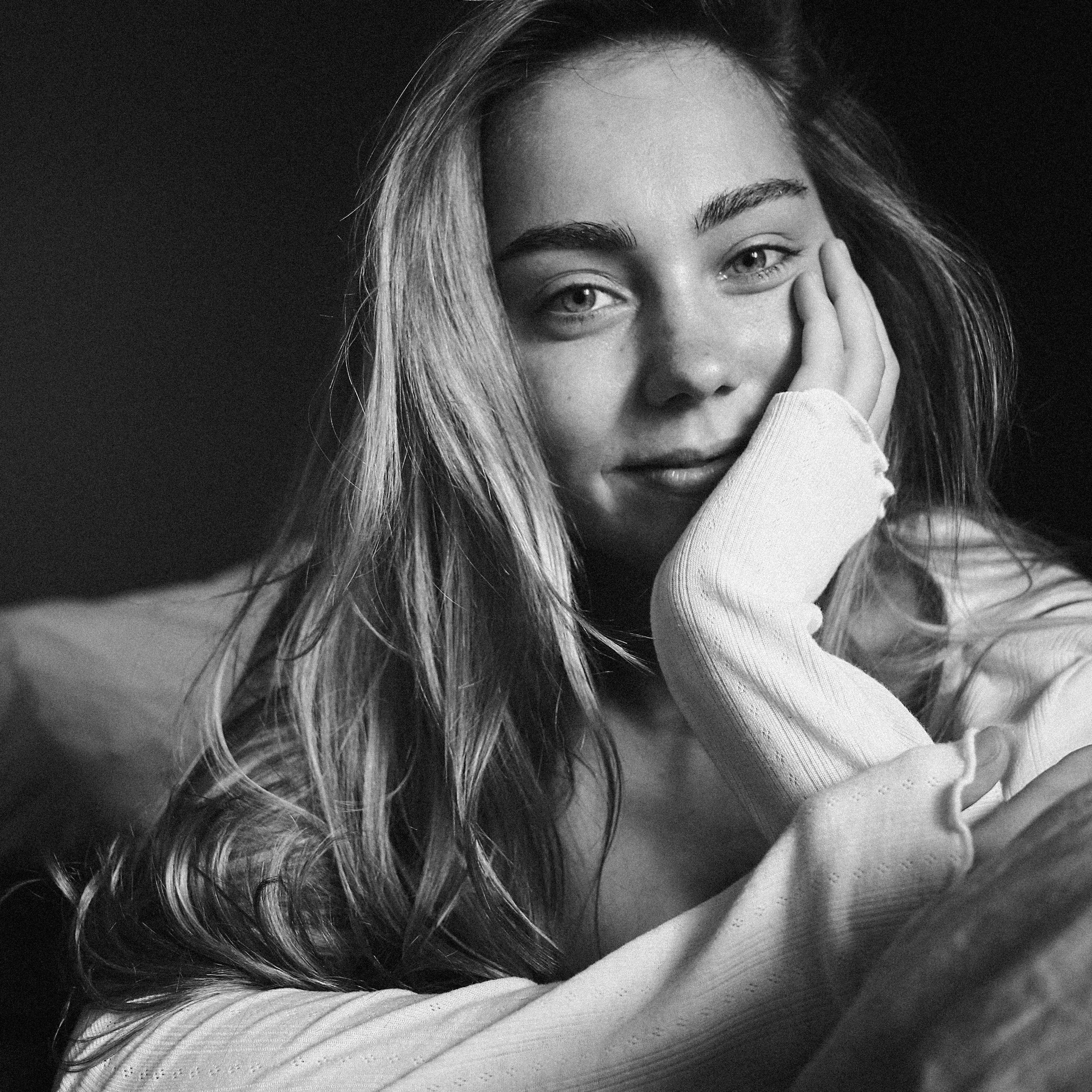 Женский портрет в домашних условиях